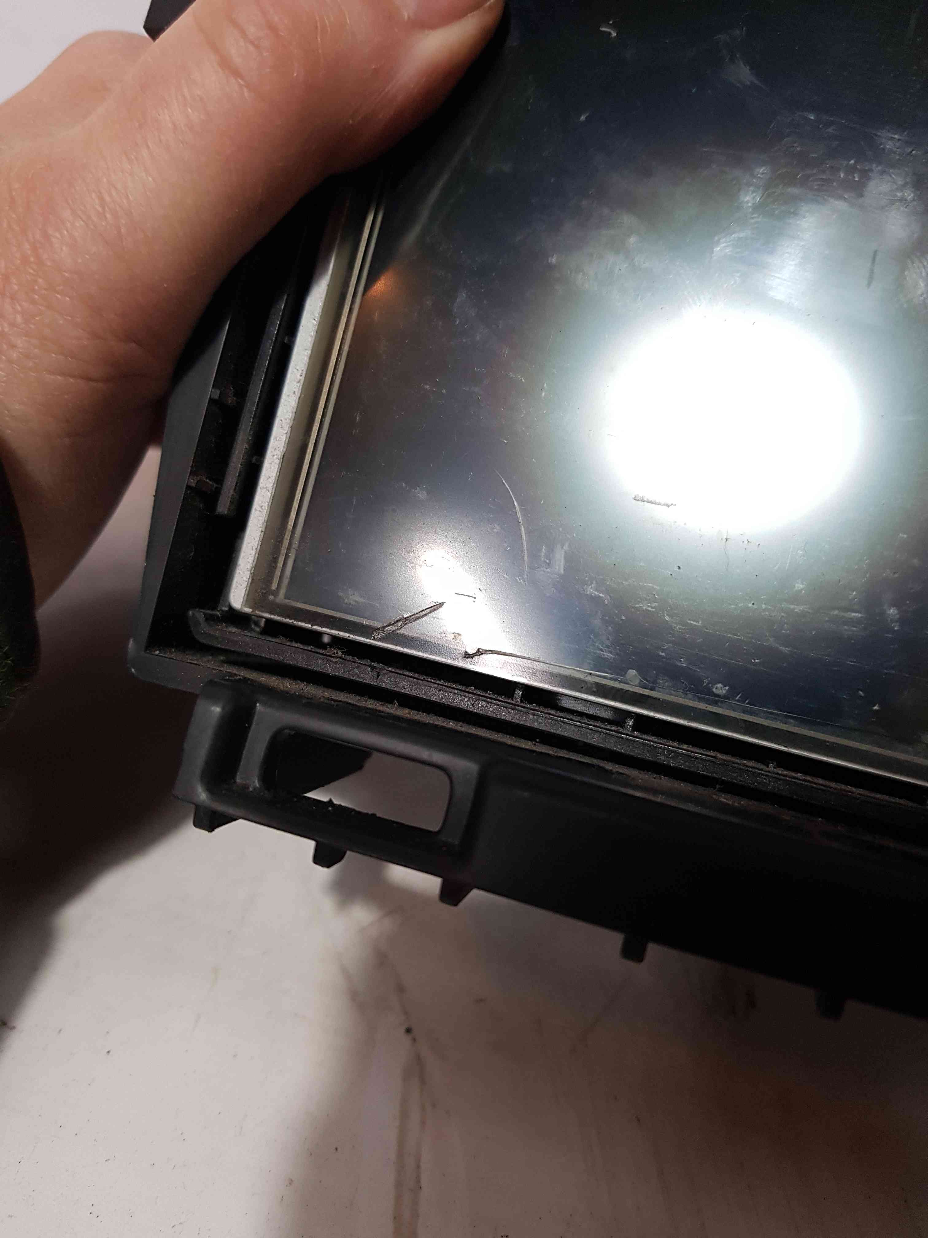 Thumb 3 Renault Kangoo MK2 2007-2013 Media Screen Display 259156379R SLIGHT DAMAGE