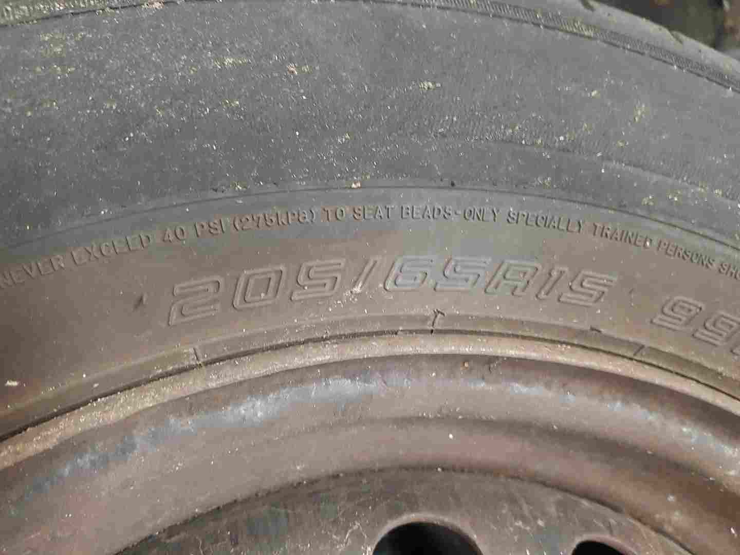 Thumb 3 Renault Kangoo MK2 2007-2013 Spare Steel Wheel + Tyre  Tread 3/5 205 65 15 5mm