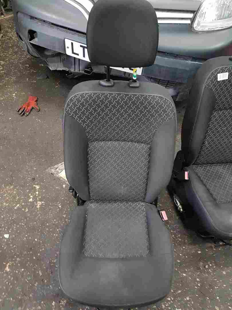 Thumb 6 Renault Kangoo MK2 2013-2017 Driver Seat OSF Runners + Buckle 