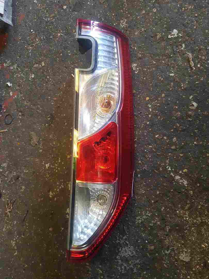 Thumb 2 Renault Kangoo MK2 2013-2017 Drivers OSR Rear Light Damaged 