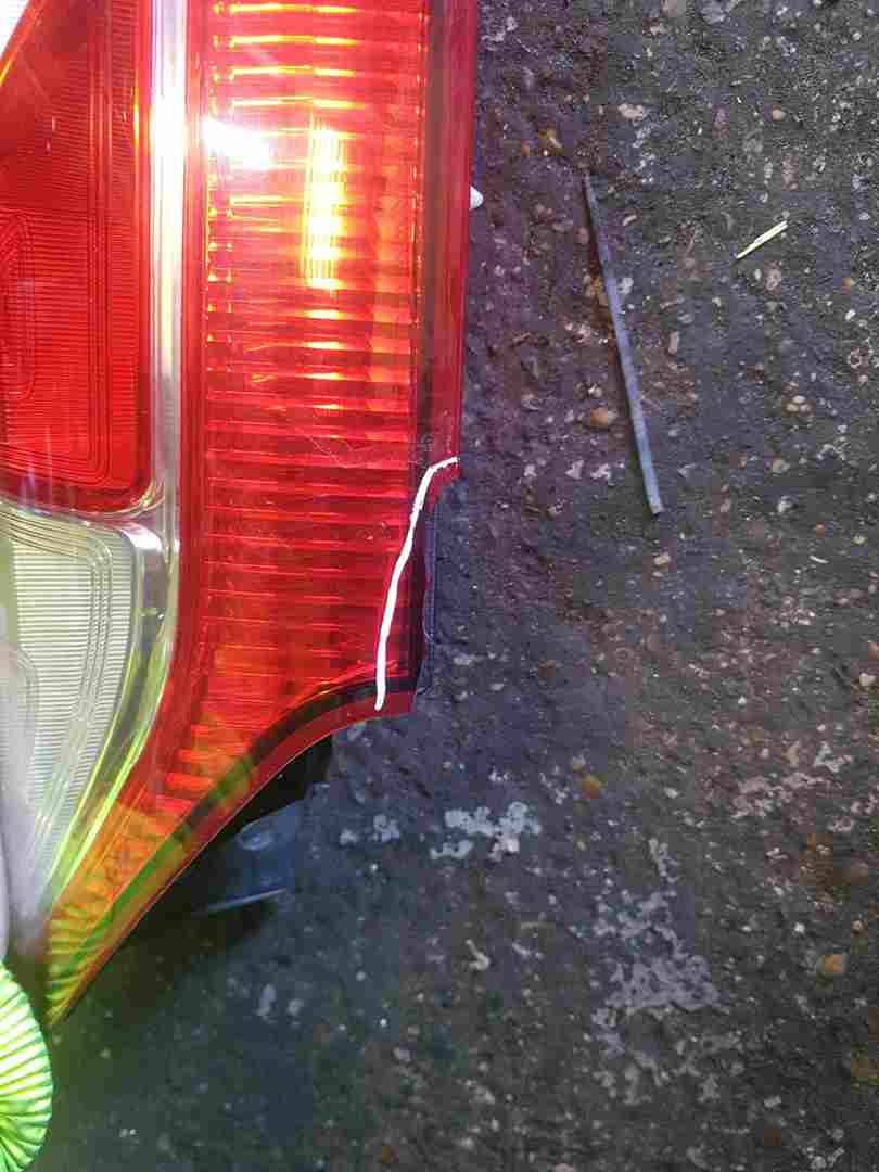 Thumb 3 Renault Kangoo MK2 2013-2017 Drivers OSR Rear Light Damaged 