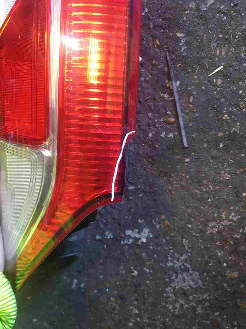 Thumb 4 Renault Kangoo MK2 2013-2017 Drivers OSR Rear Light Damaged 