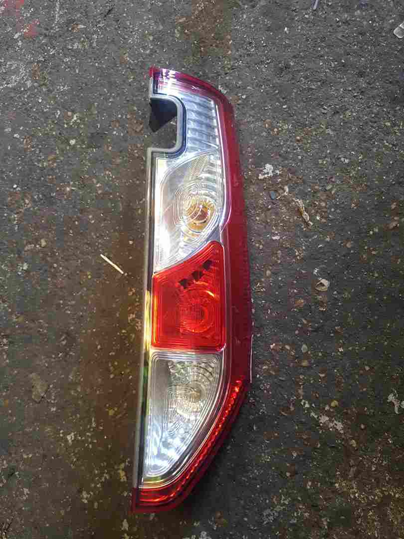 Thumb 7 Renault Kangoo MK2 2013-2017 Drivers OSR Rear Light Damaged 