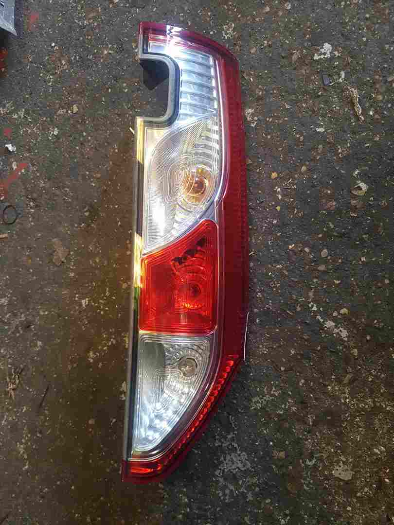 Renault Kangoo MK2 2013-2017 Drivers OSR Rear Light Damaged 