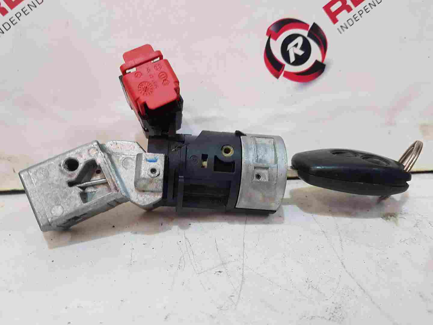 Thumb 2 Renault Kangoo MK2 2013-2017 Ignition Barrel KEY 487002687R