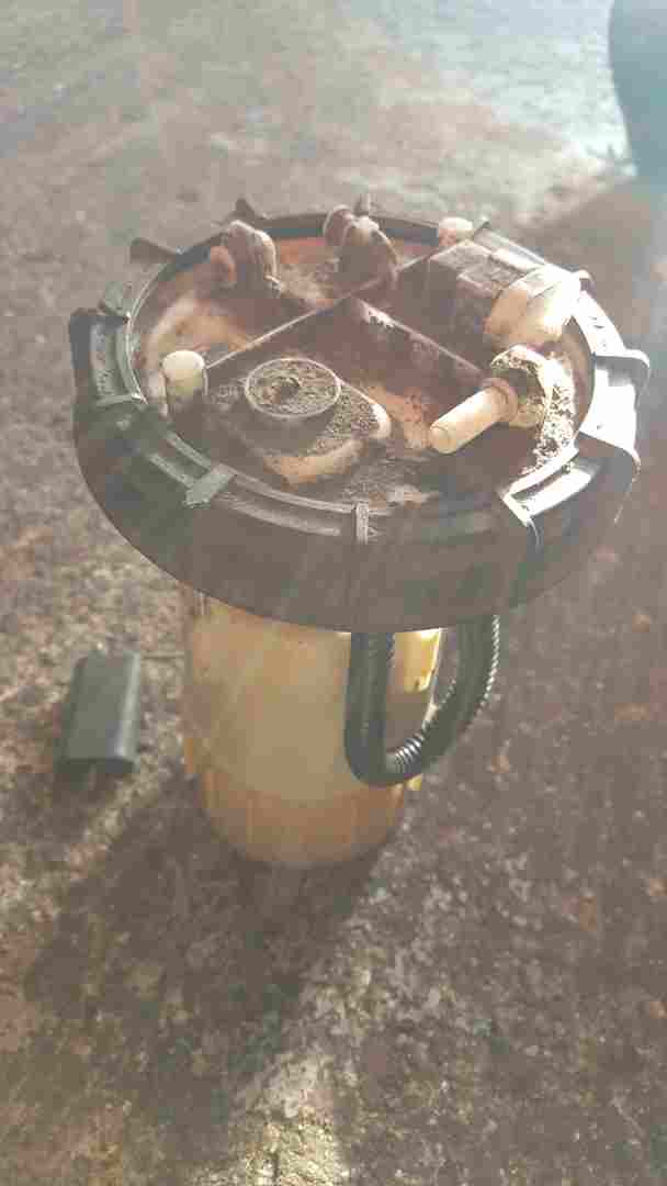 Thumb 2 Renault Kangoo MPV 2003-2007 1.6 16V Fuel Sender Pump Unit