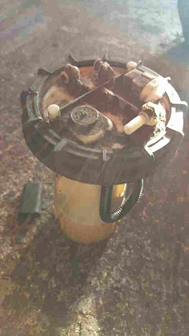 Thumb 4 Renault Kangoo MPV 2003-2007 1.6 16V Fuel Sender Pump Unit