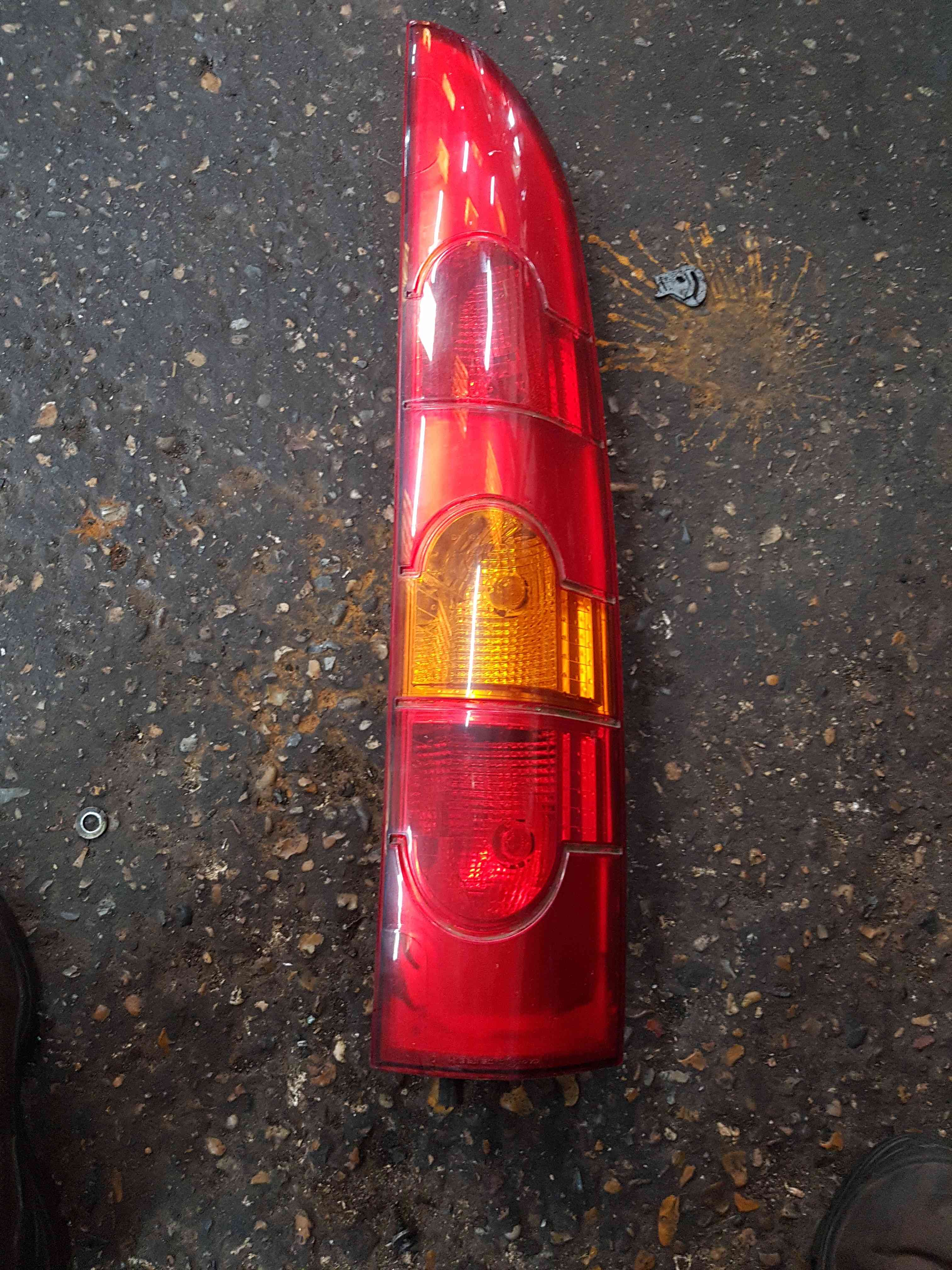 Thumb 2 Renault Kangoo MPV 2003-2007 Drivers OSR Rear Light Lift Up Boot