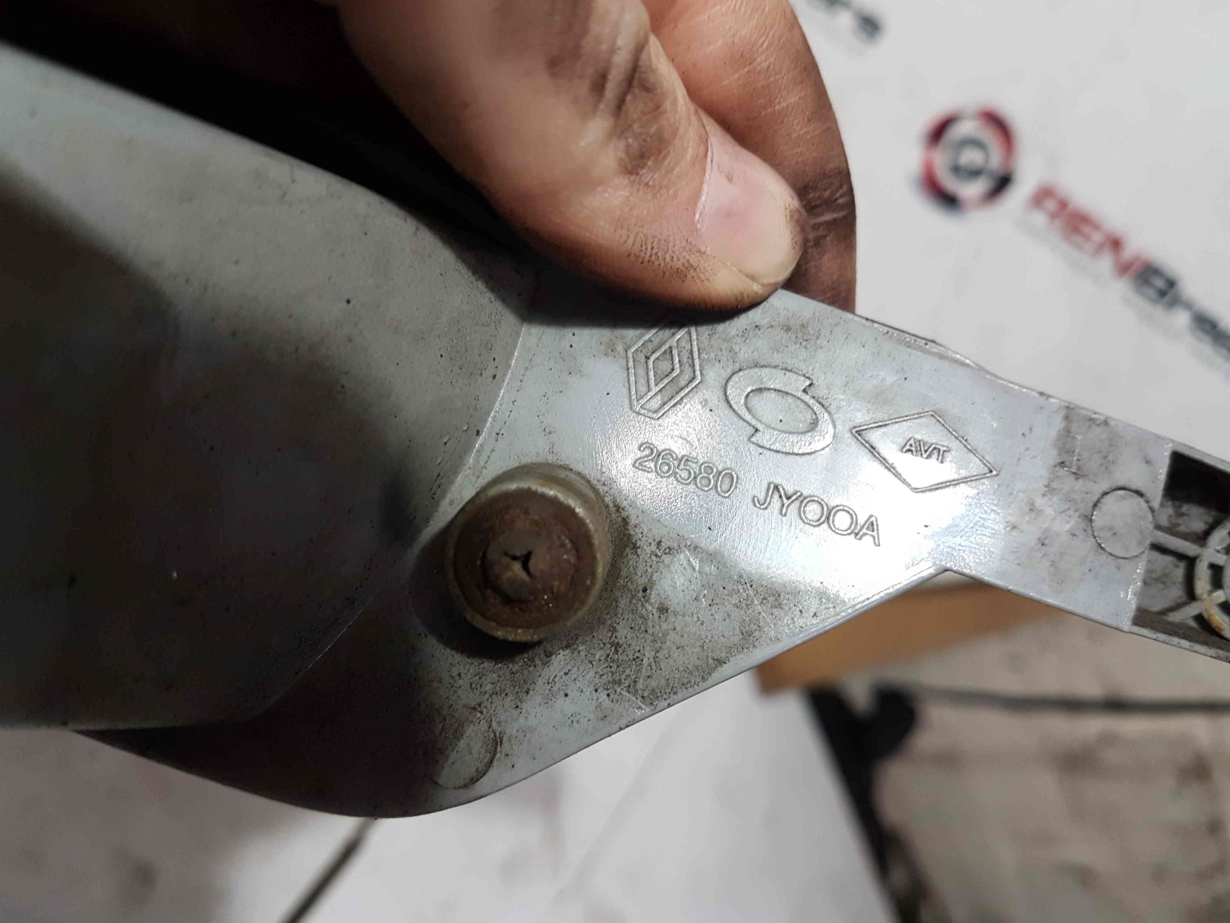 Thumb 4 Renault Koleos 2008-2010 Center Rear FOG Light 26580Jyooa