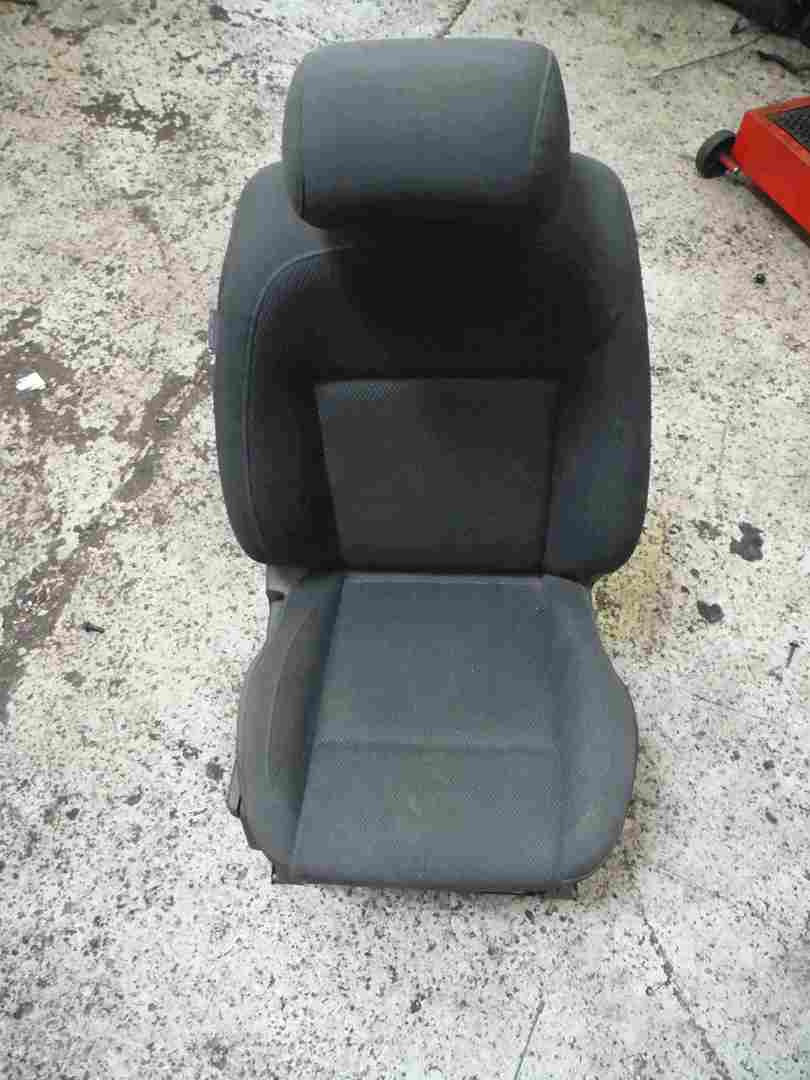 Renault Koleos 2008-2010 Drivers OSF Front Seat Chair   Airbag