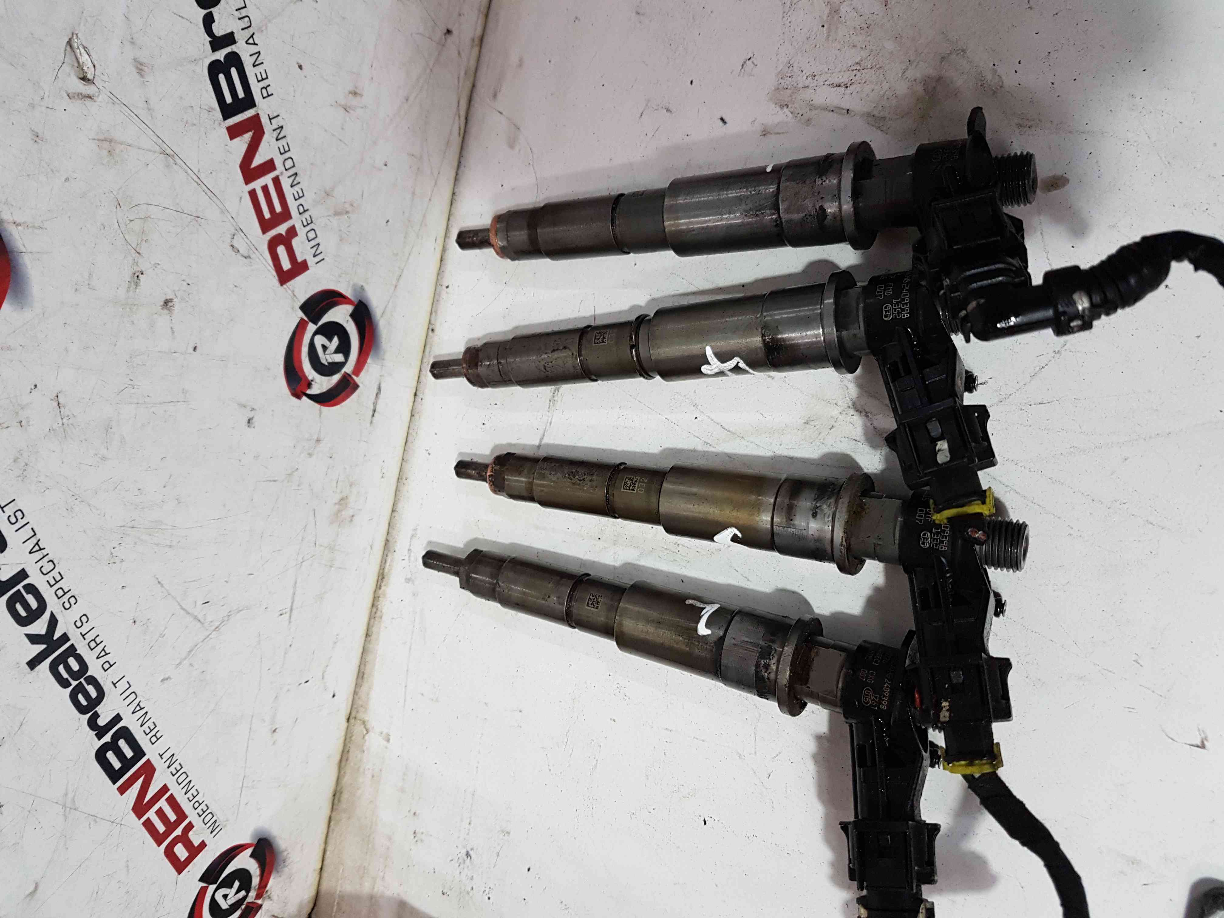 Renault Koleos 2008-2015 2.0 DCI Diesel Fuel Injectors X4 ONE Month OLD DKA7K51