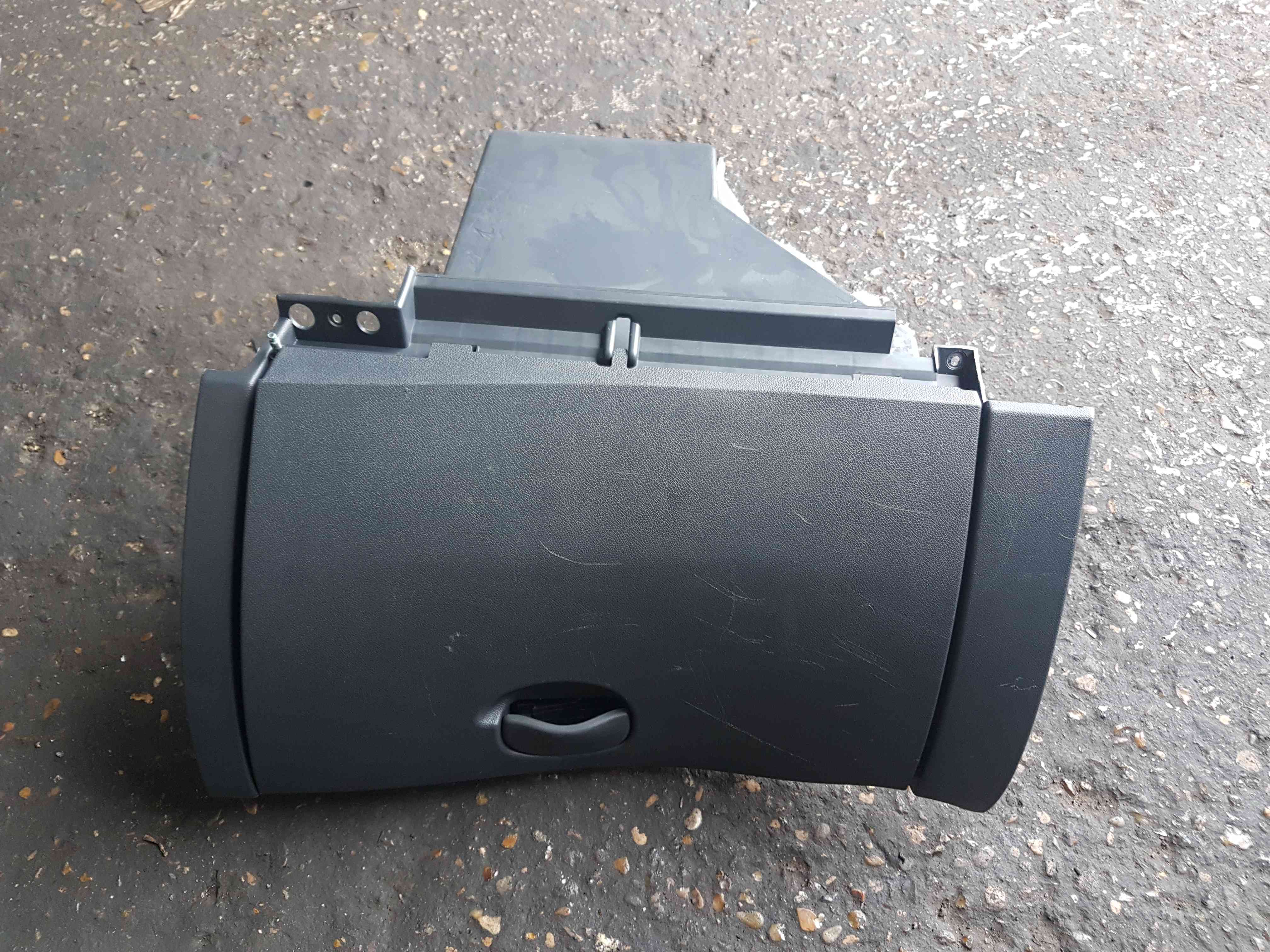 Thumb 3 Renault Koleos 2008-2015 Glove BOX