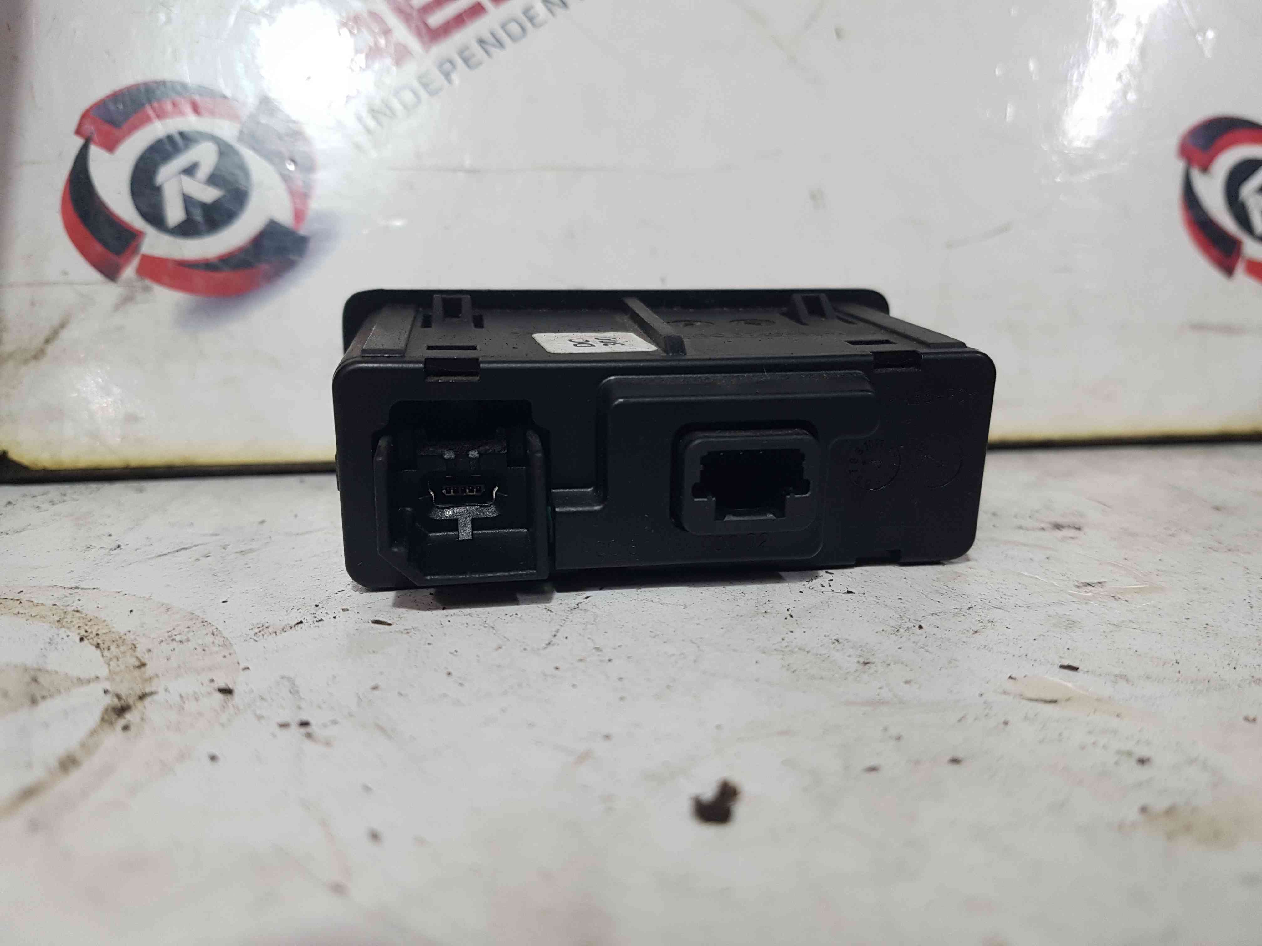 Thumb 3 Renault Koleos 2008-2015 Laguna Clio  Sd Unit AUX Usb Input Port Unit 280234575R