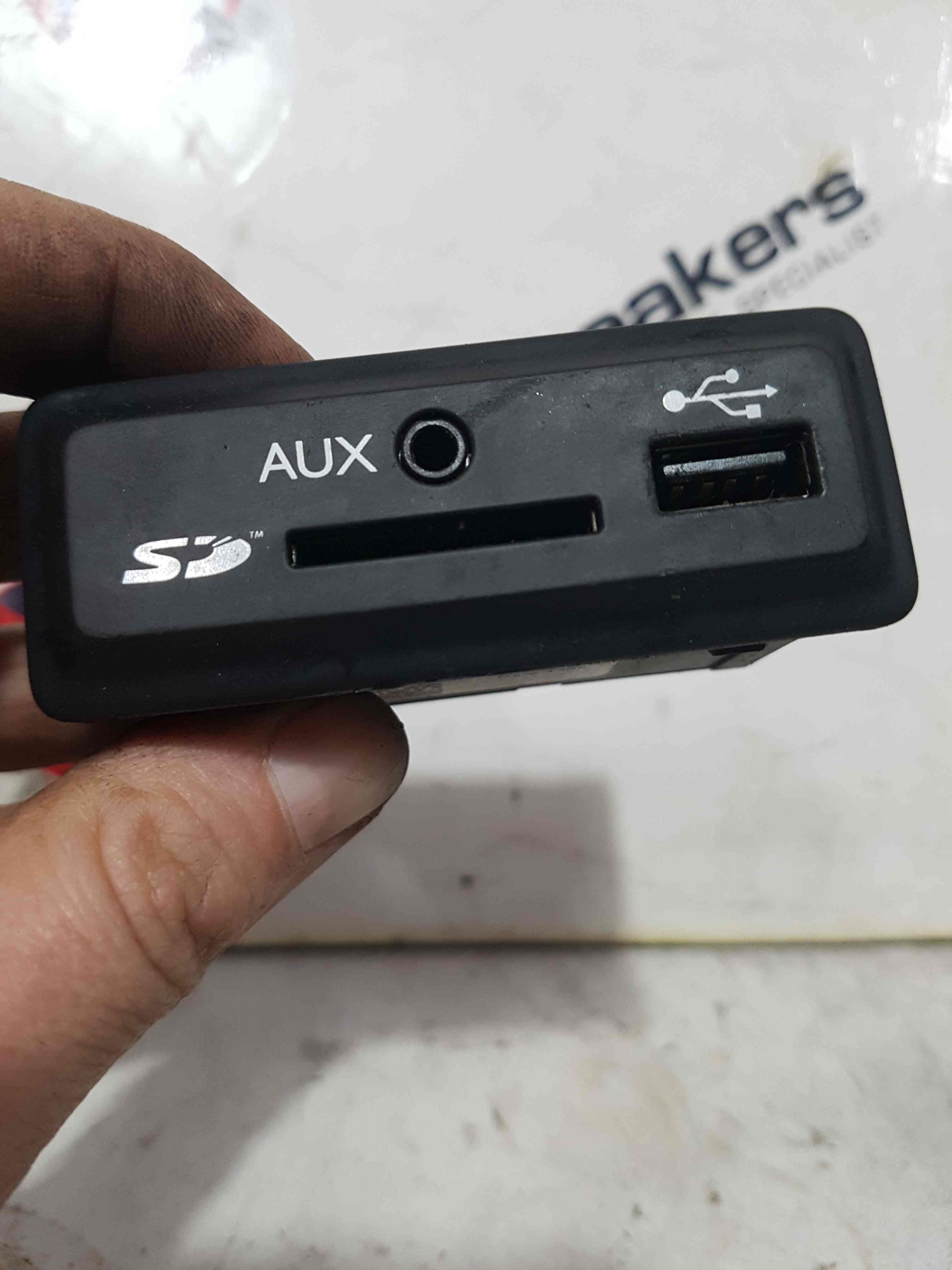 Thumb 7 Renault Koleos 2008-2015 Laguna Clio  Sd Unit AUX Usb Input Port Unit 280234575R