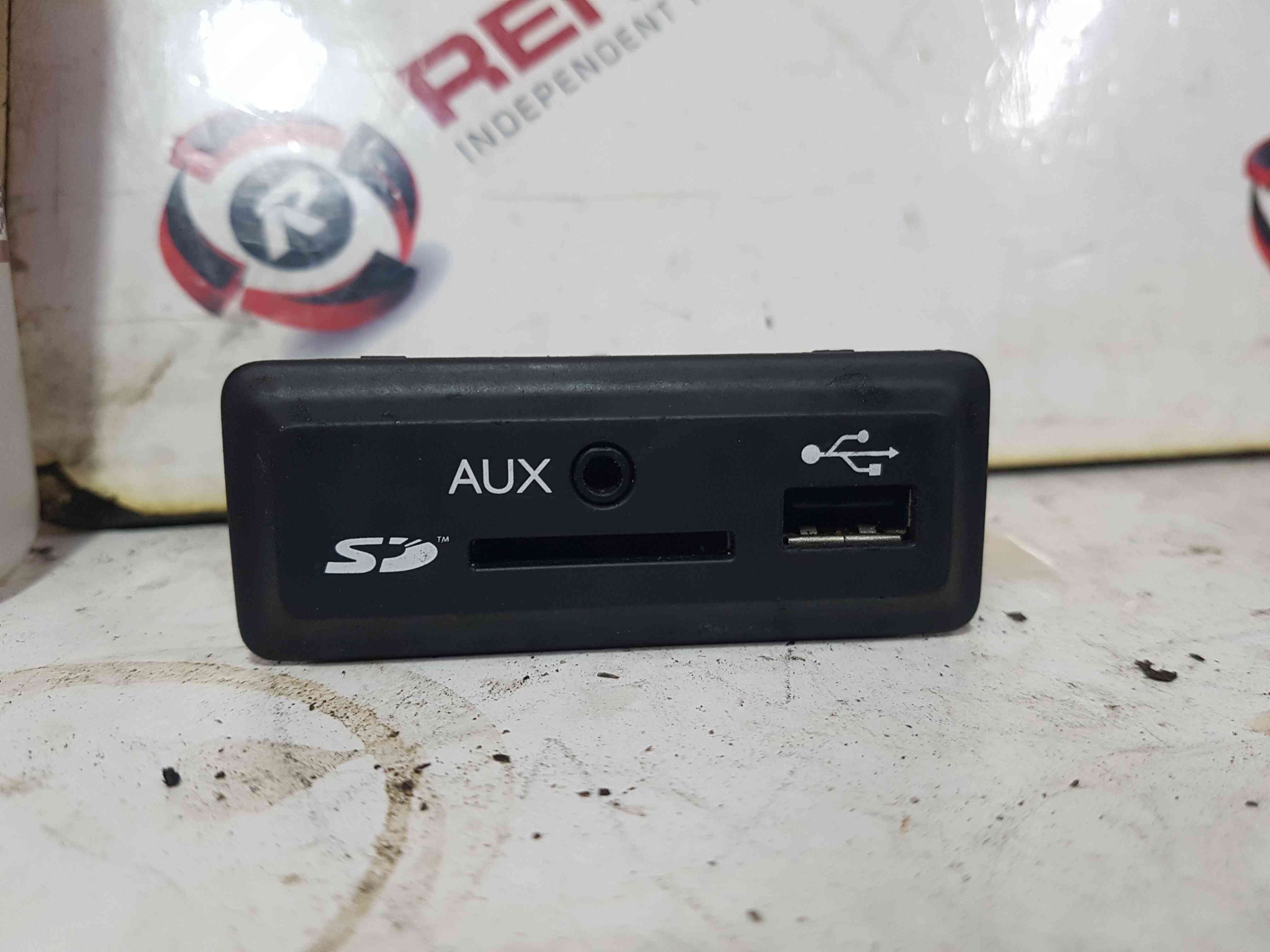 Renault Koleos 2008-2015 Laguna Clio  Sd Unit AUX Usb Input Port Unit 280234575R
