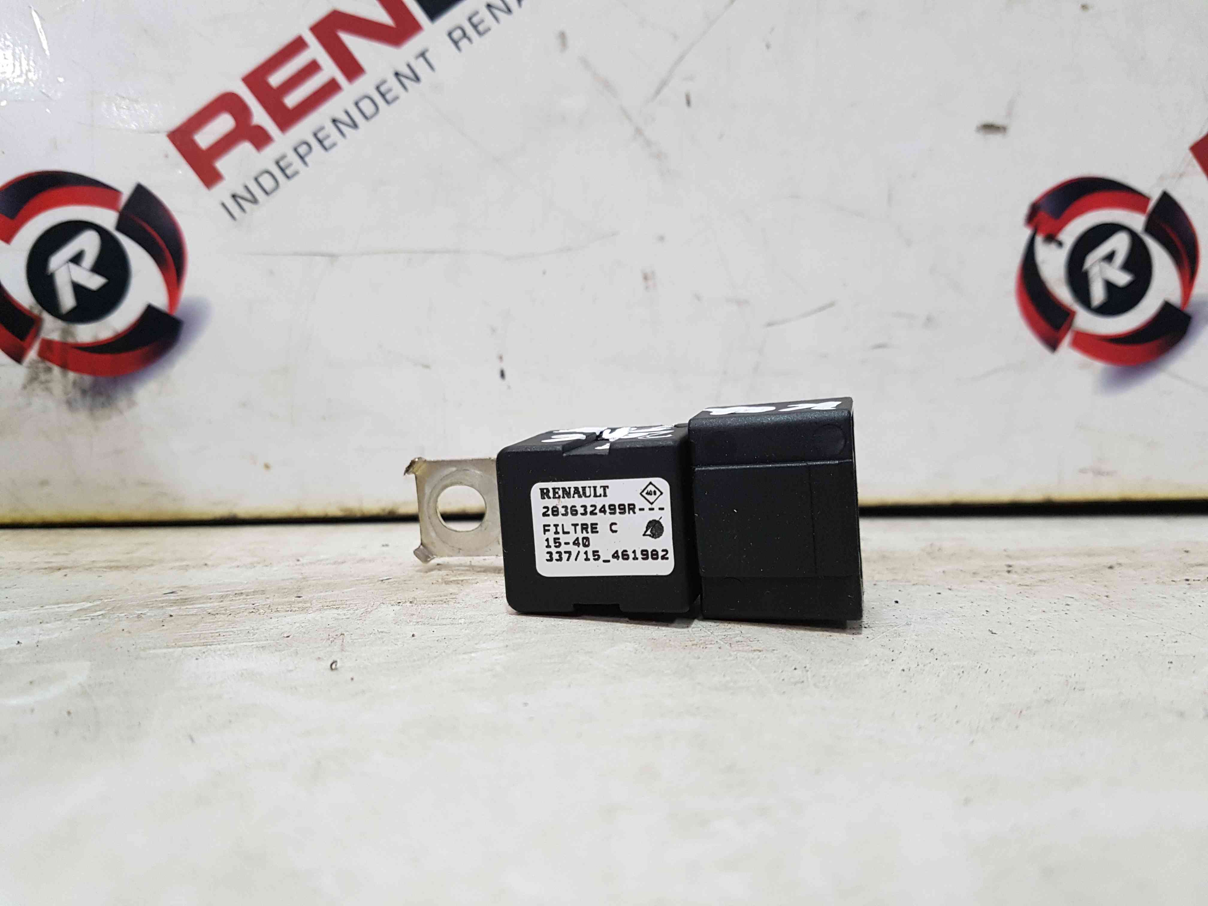Thumb 2 Renault Koleos 2008-2015 Radio Antenna Amplifier Booster 283632499R