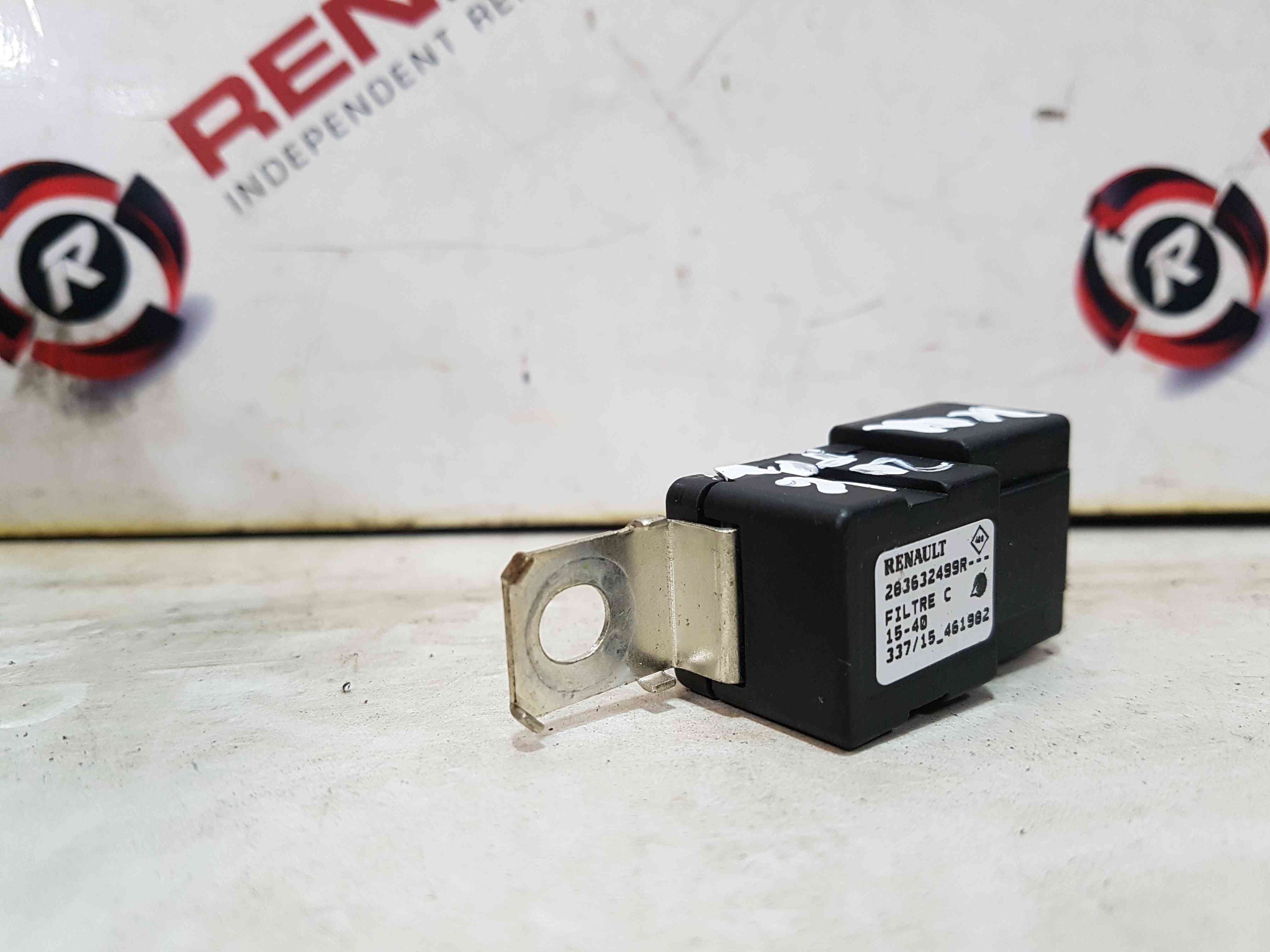 Thumb 3 Renault Koleos 2008-2015 Radio Antenna Amplifier Booster 283632499R