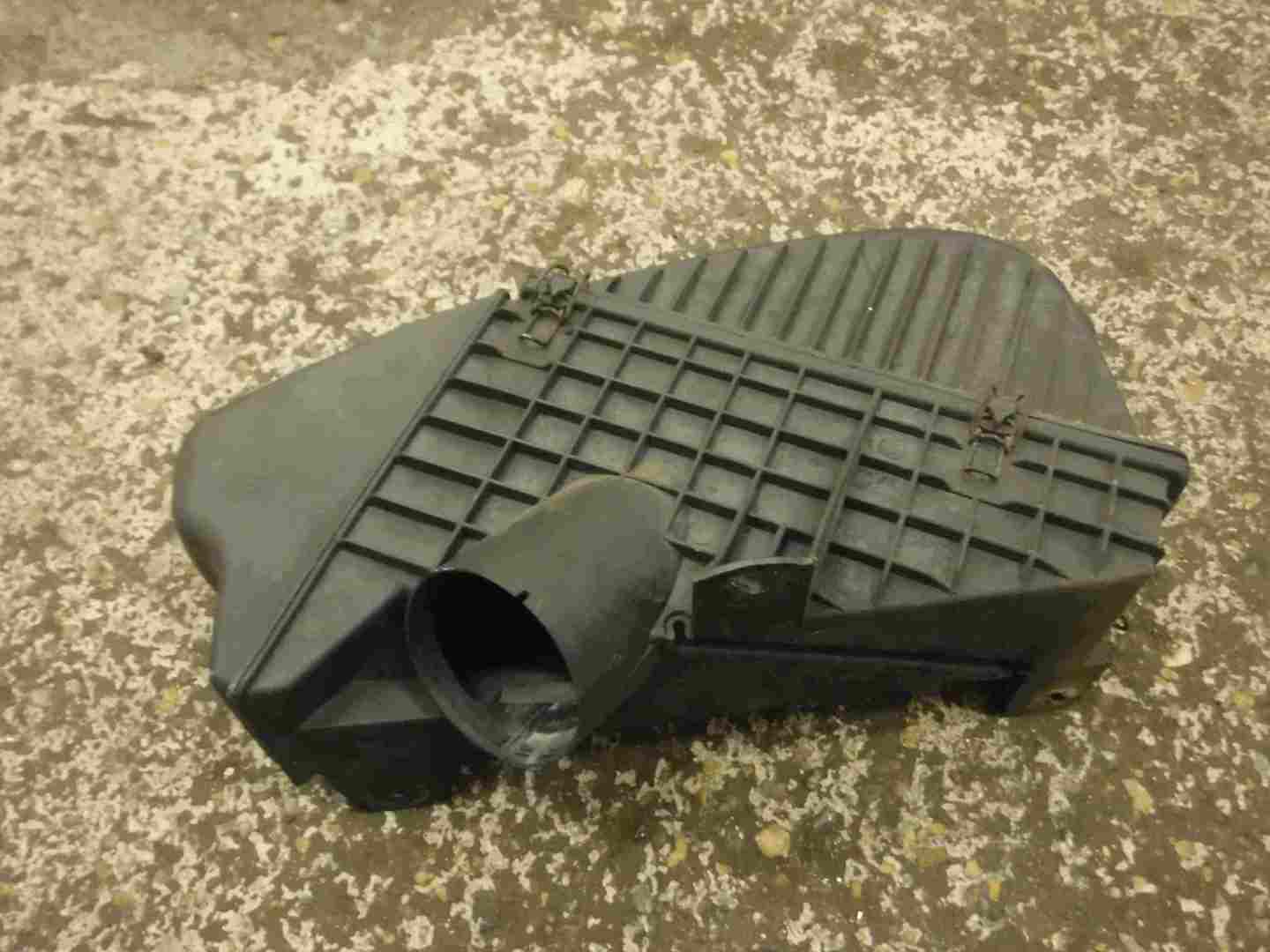 Renault Laguna 1993-1999 1.8 8v Airbox Housing F3P 674