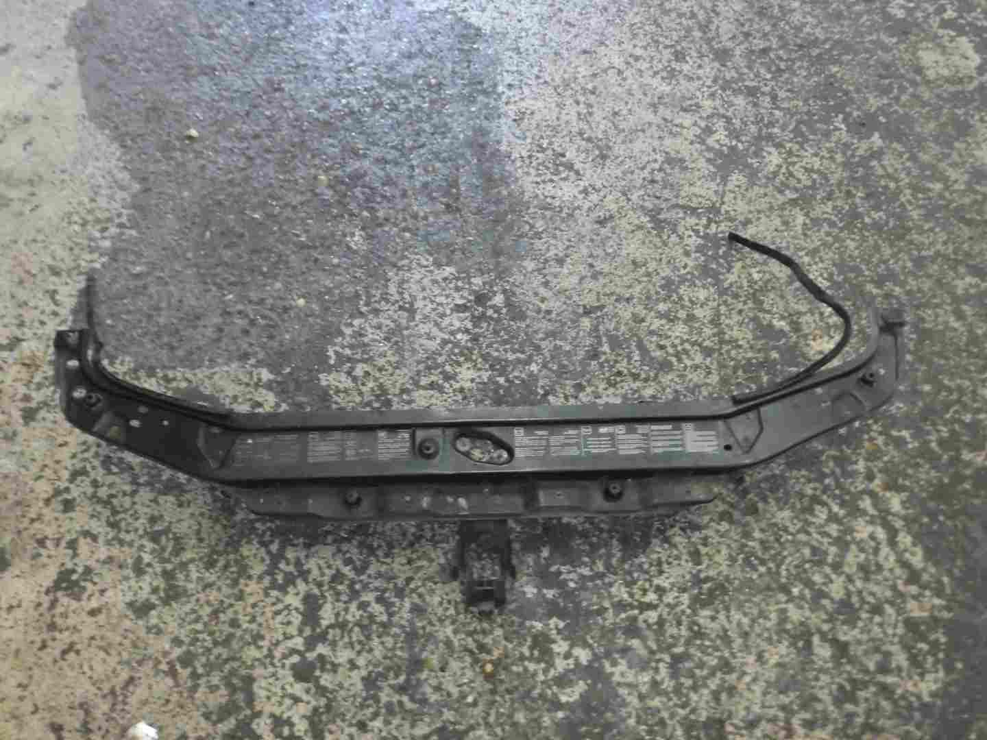 Renault Laguna 1993-1999 Front Slam Panel Bonnet Rest