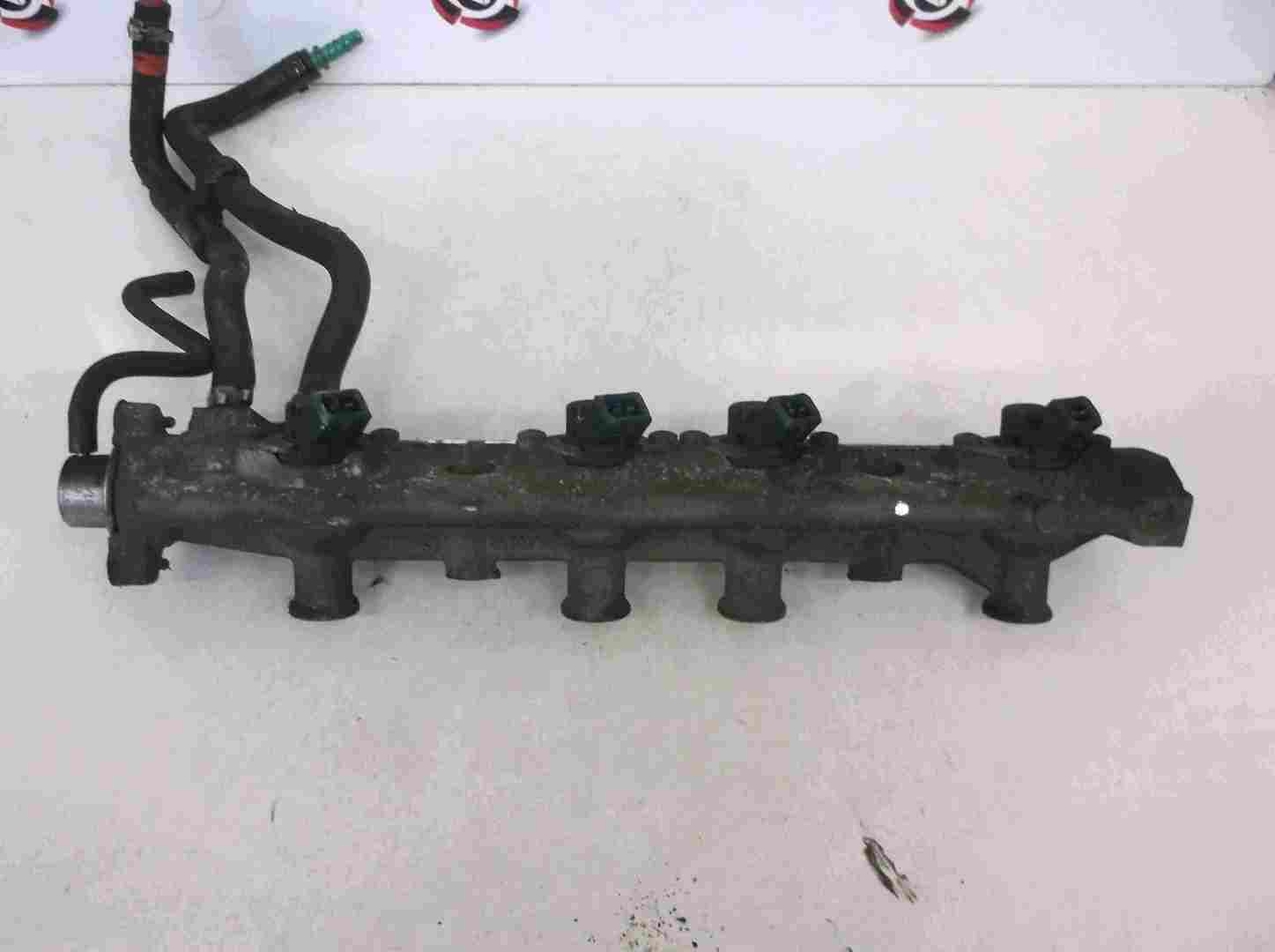 Renault Laguna 1993-2001 1.8 8v Petrol Fuel Injectors X4   Rail