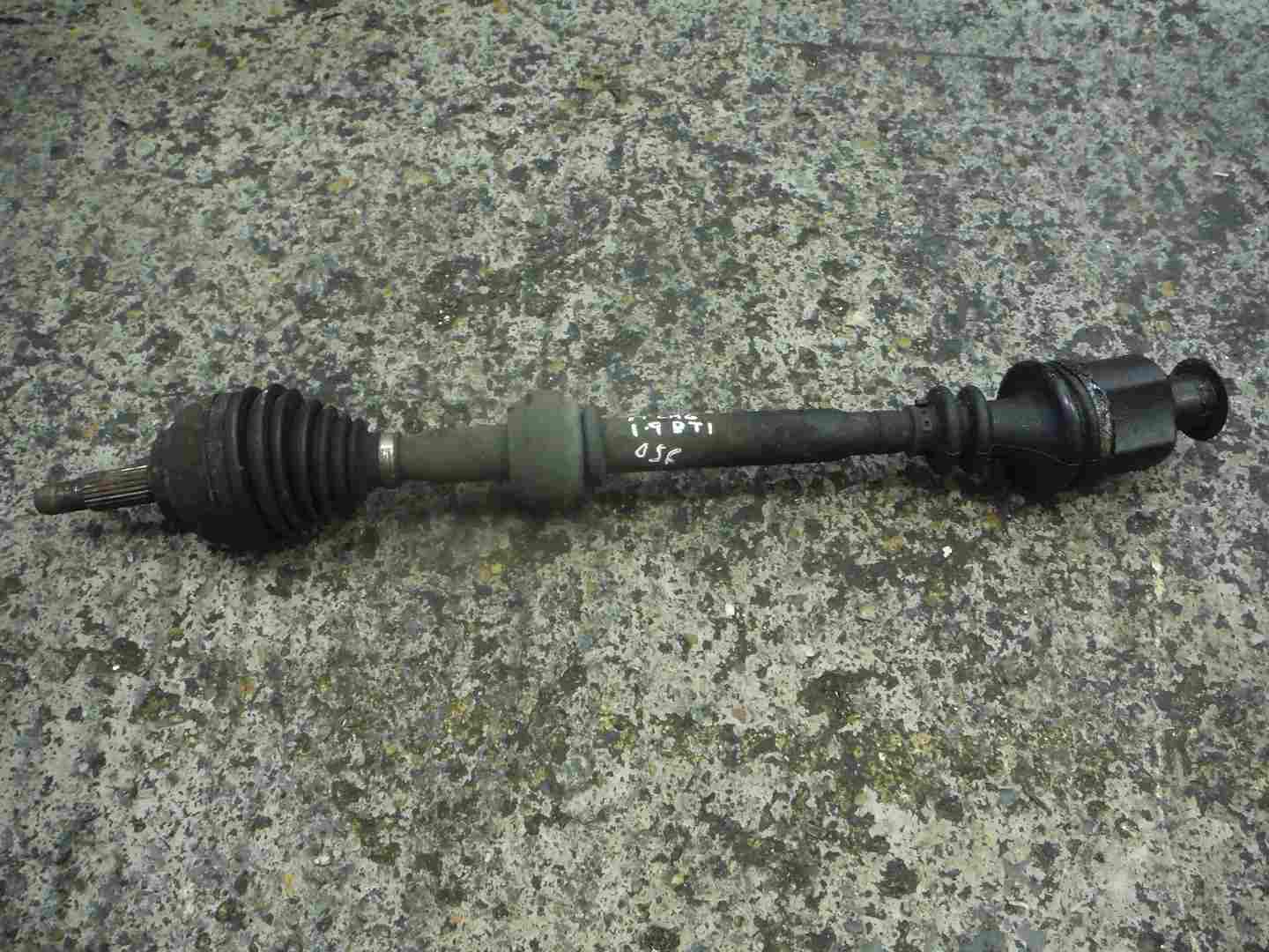 Renault Laguna 1999-2000 1.9 dTi Drivers OS Driveshaft