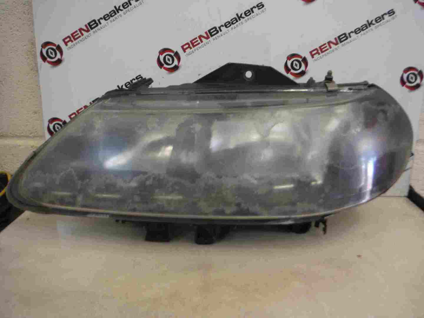 Renault Laguna 1999-2000 Passenger NSF Front Headlight Lens