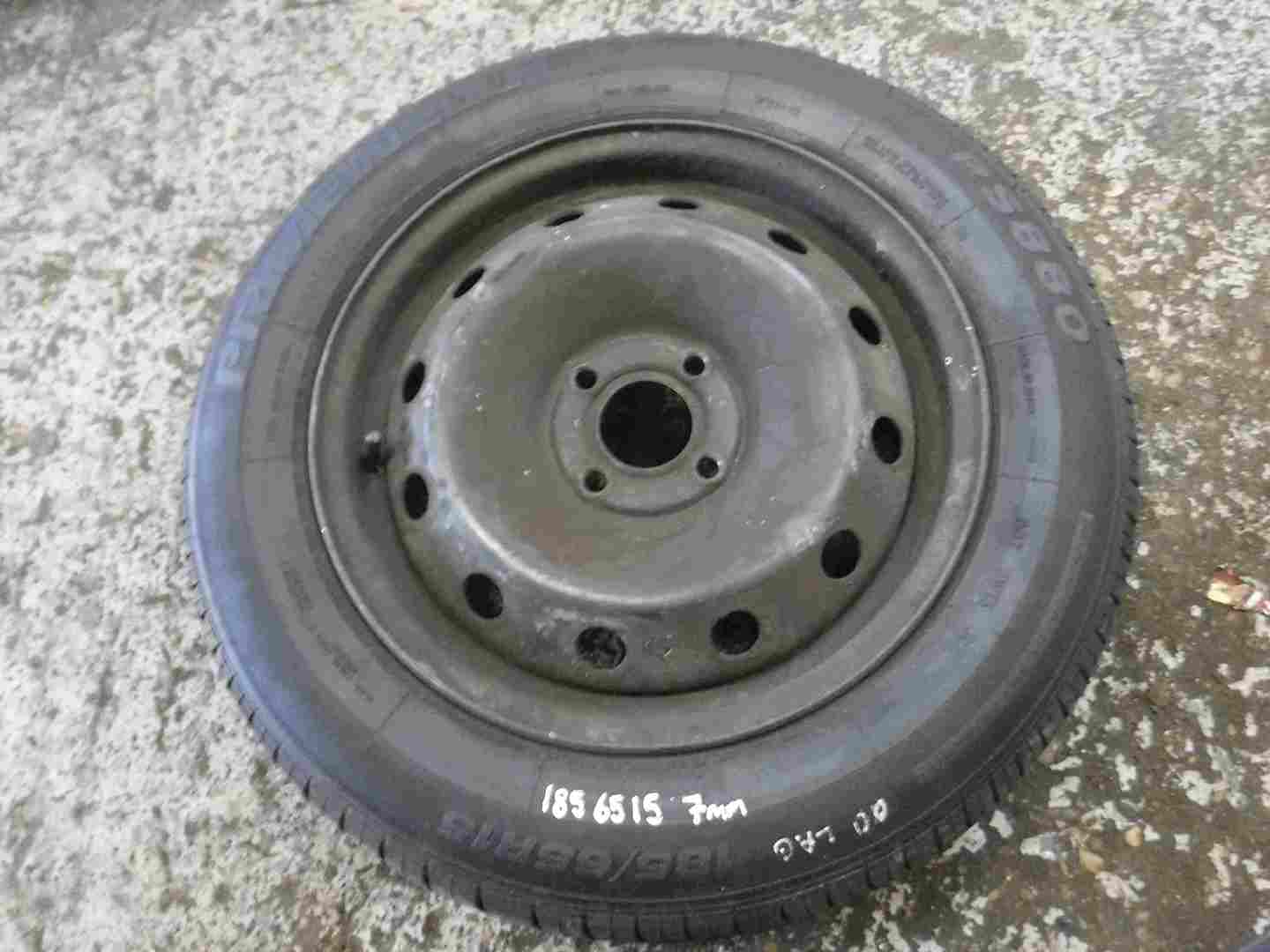 Renault Laguna 1999-2000 Steel Wheel Rim   Tyre 185 65 15 8mm Tread