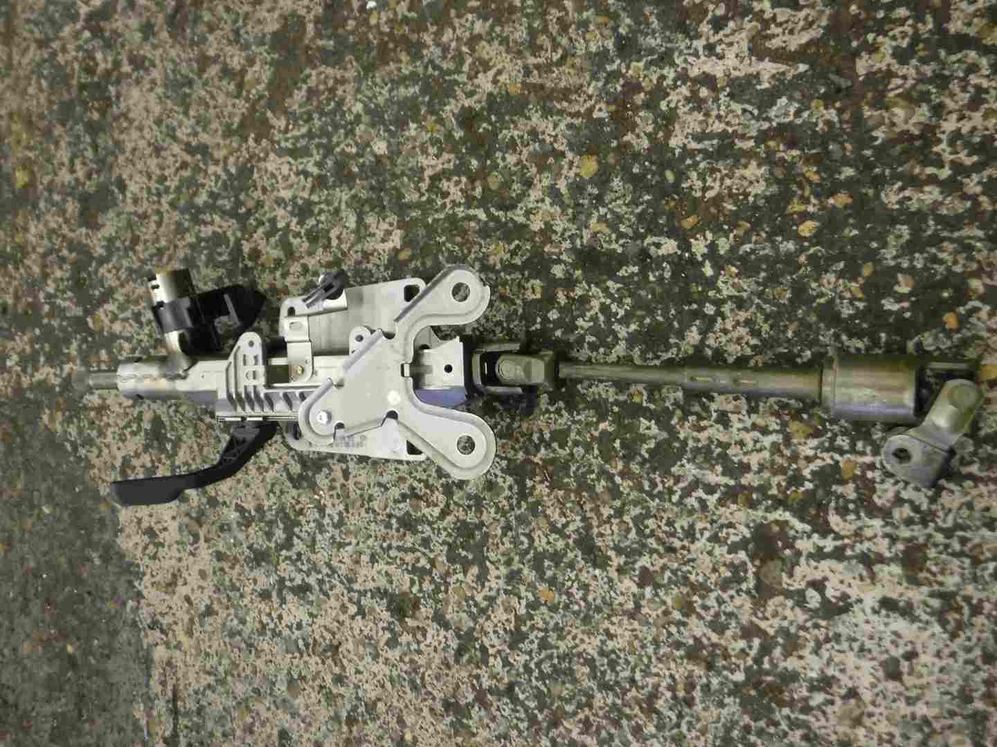 Renault Laguna 1999-2000 Steering Column