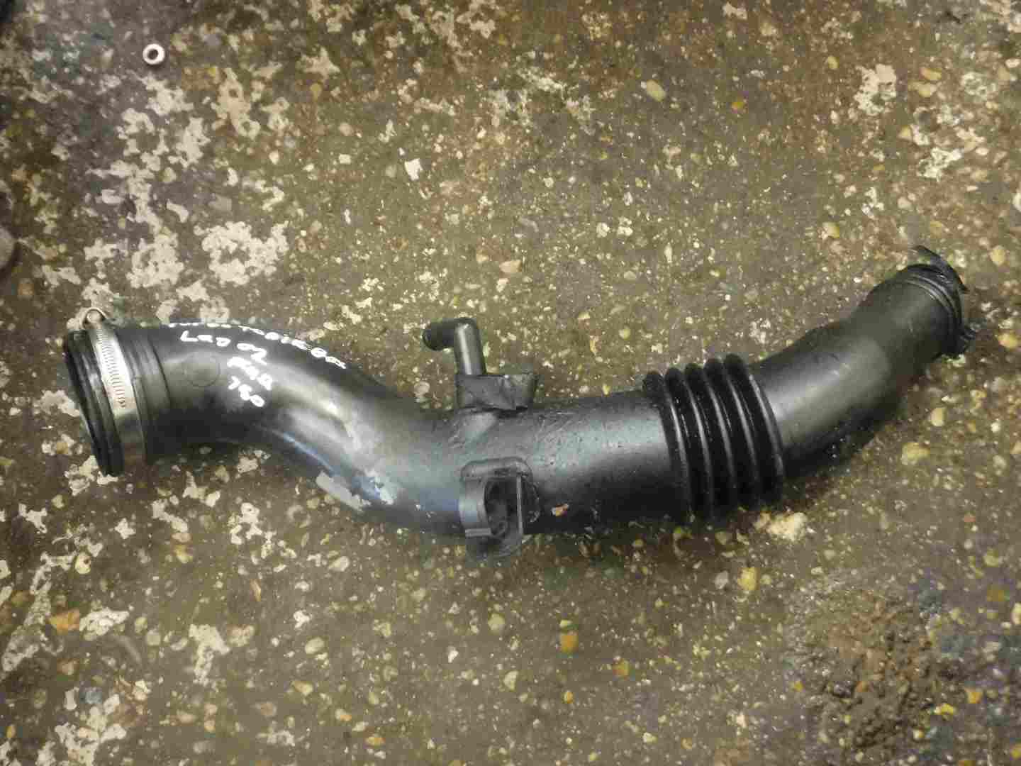 Renault Laguna 2001-2005 1.9 dCi Turbo To Airbox Pipe