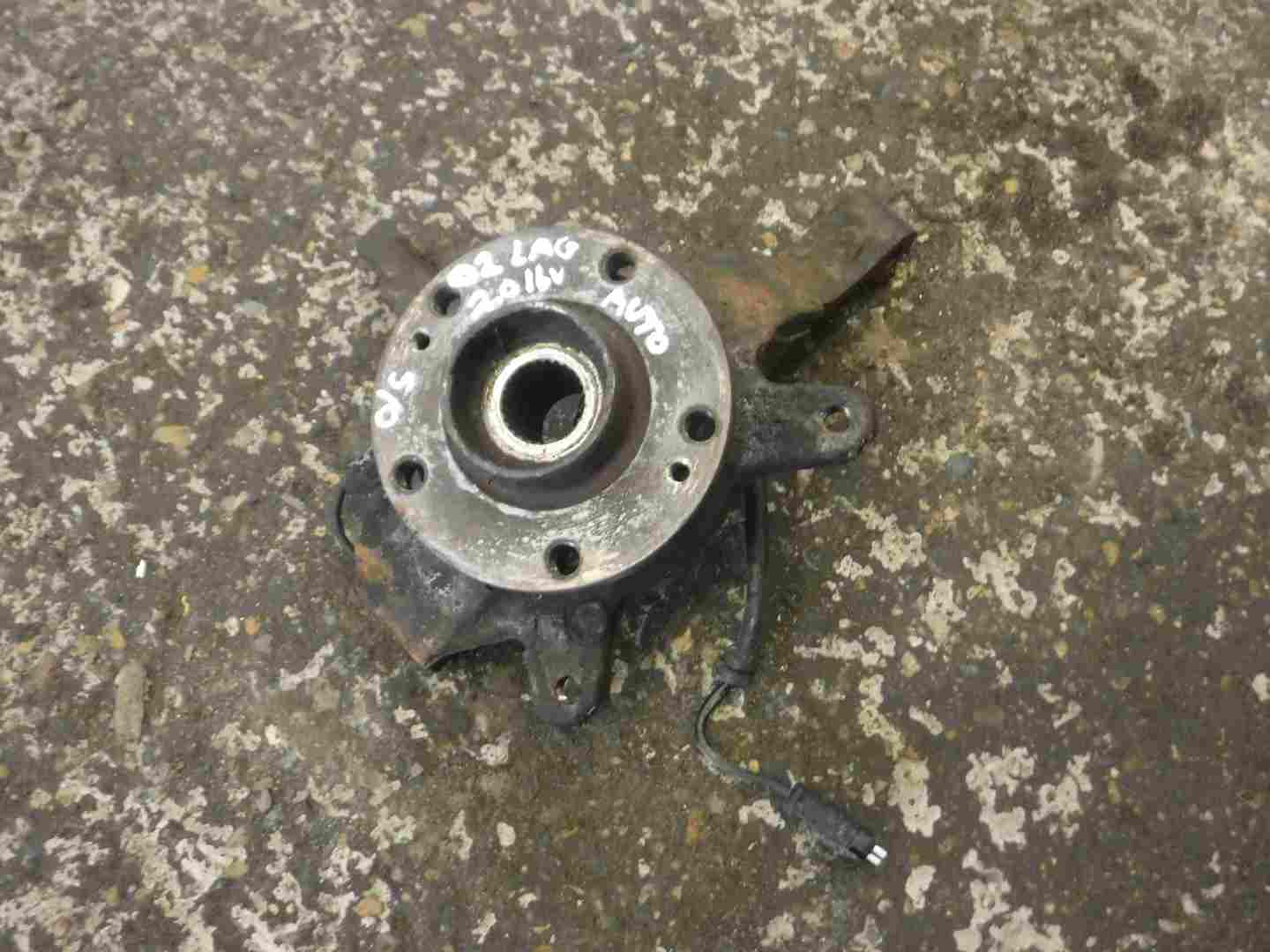 Renault Laguna 2001-2005 2.0 16v Drivers OSF Wheel Hub   ABS Sensor
