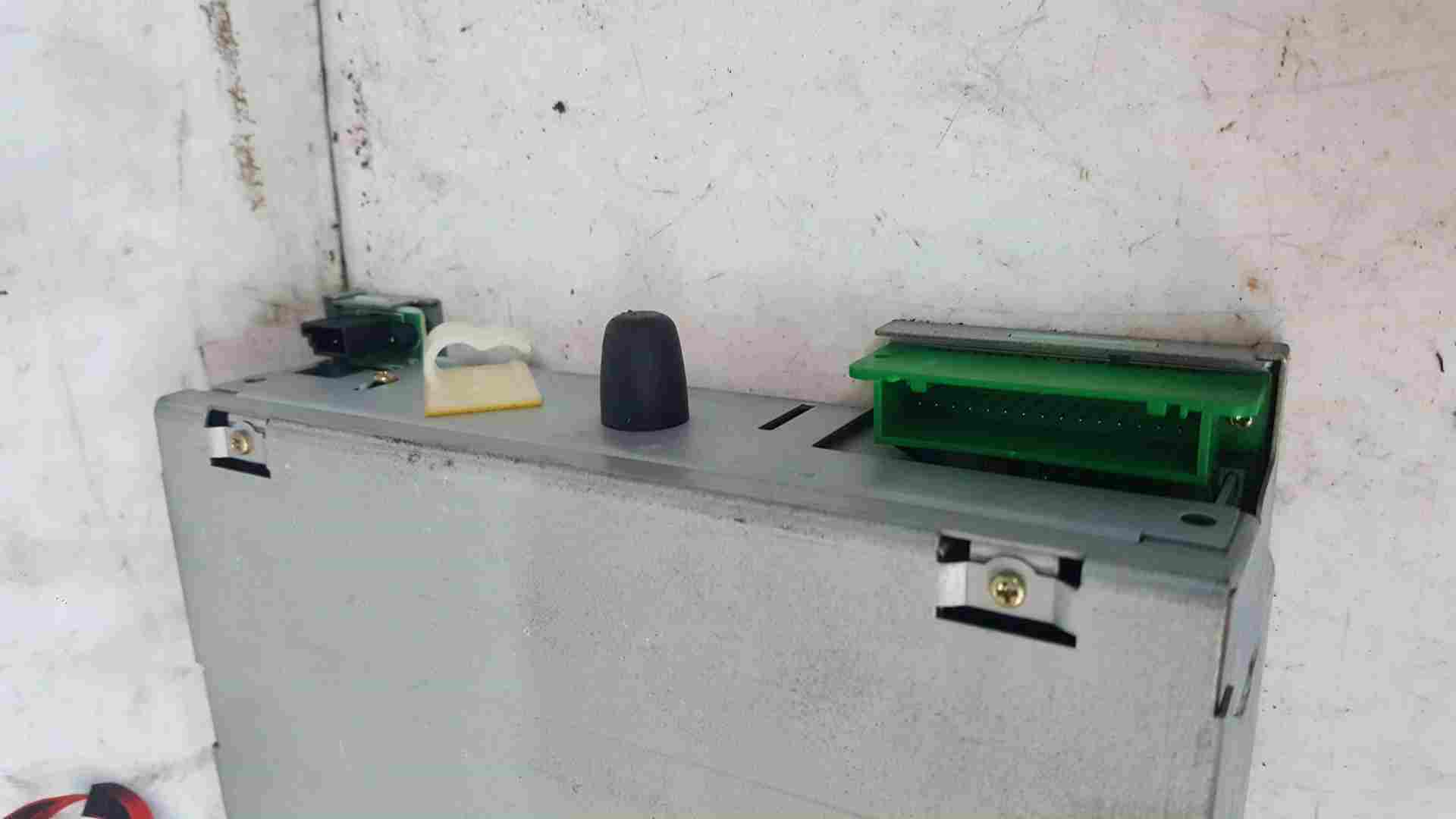Thumb 5 Renault Laguna 2001-2005 CD Radio Player + Code 8200318360