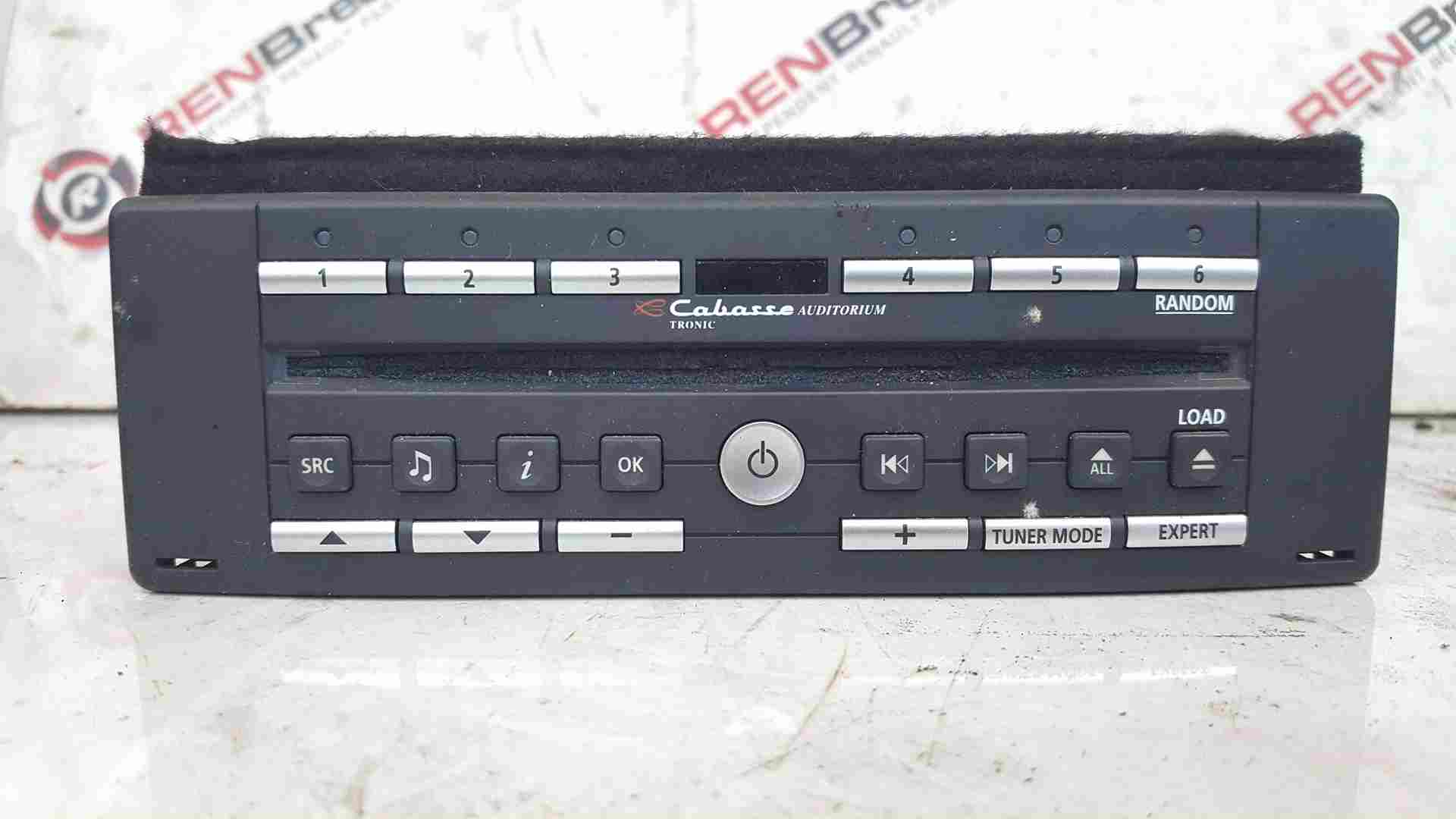 Renault Laguna 2001-2005 CD Radio Player + Code 8200318360