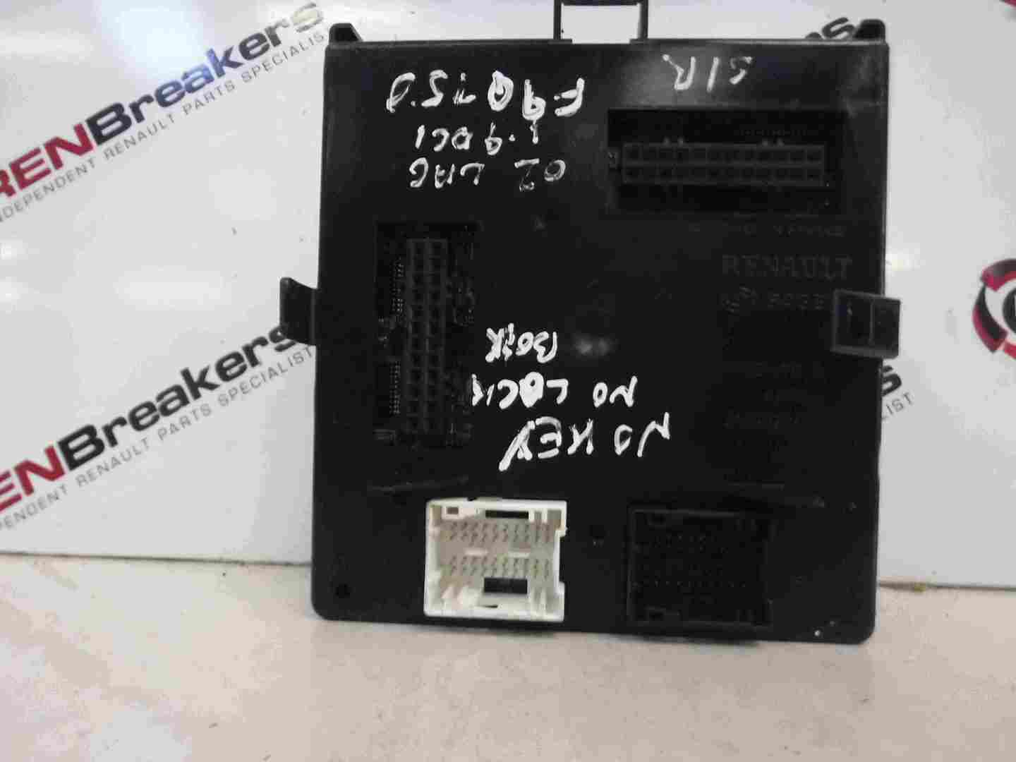Renault Laguna 2001-2005 Dashboard UCH BCM Fuse Box 8200179425