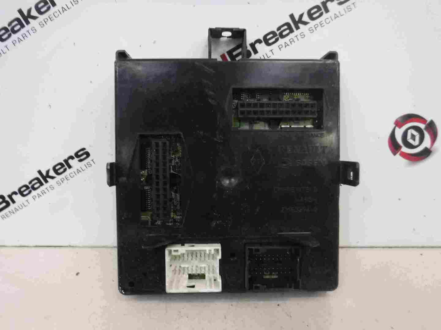 Renault Laguna 2001-2005 Dashboard UCH BCM Fuse Box