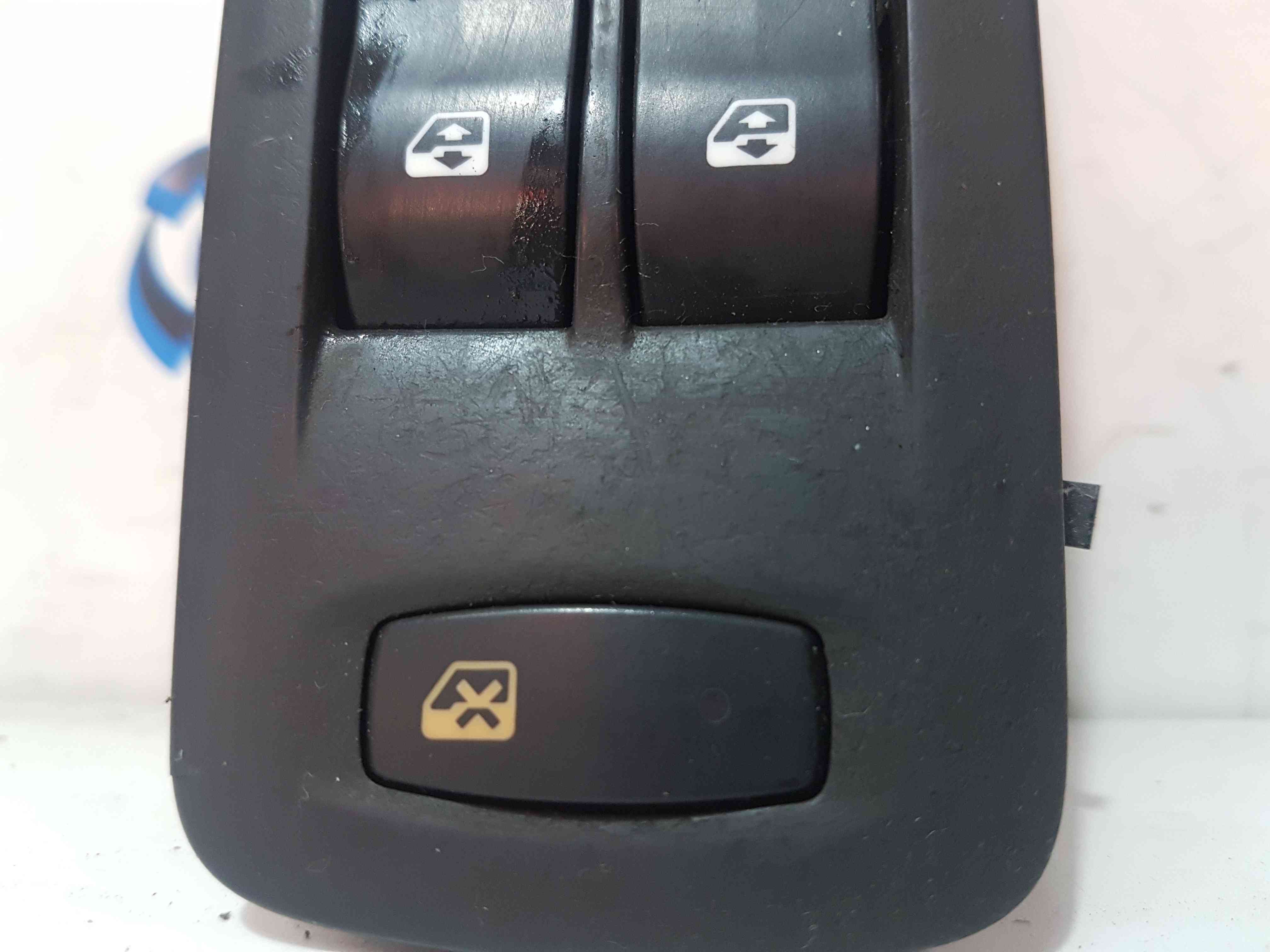 Thumb 2 Renault Laguna 2001-2005 Drivers OSF Front Window Switches Dual 8200397302