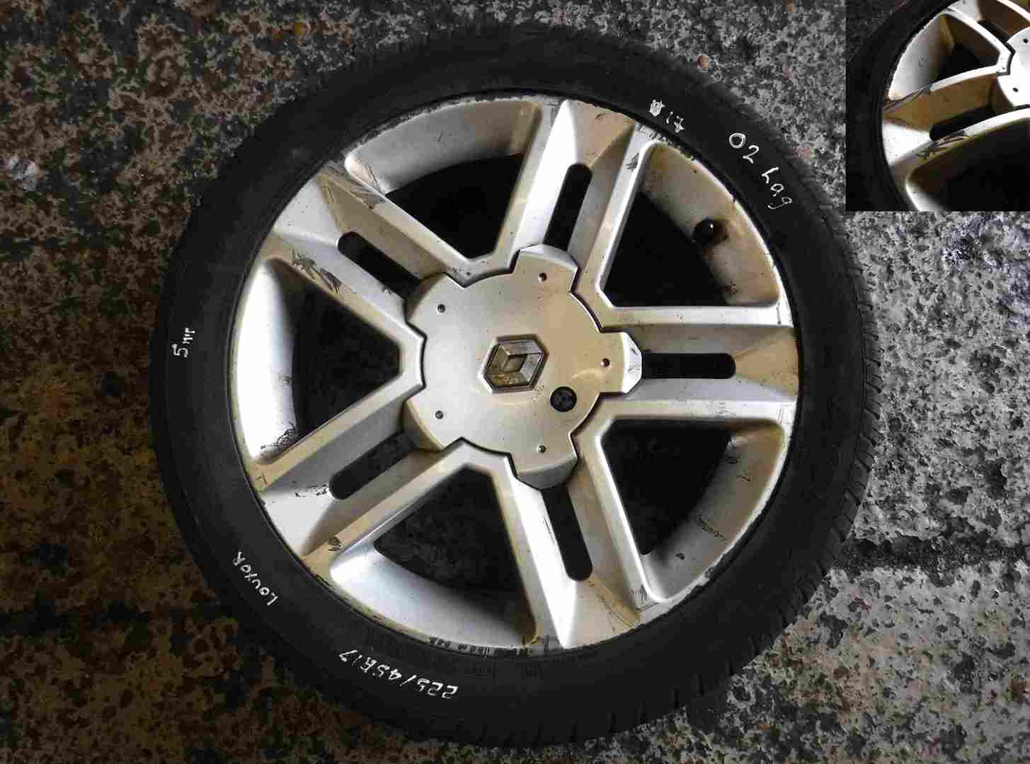 Renault Laguna 2001-2005 Louxor Alloy Wheel + Tyre 225 45 17 5mm