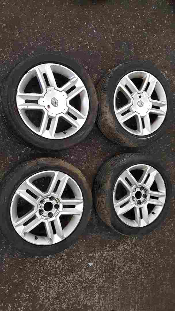 Renault Laguna 2001-2005 Louxor Alloy Wheels Set X4 17inch + Tyres