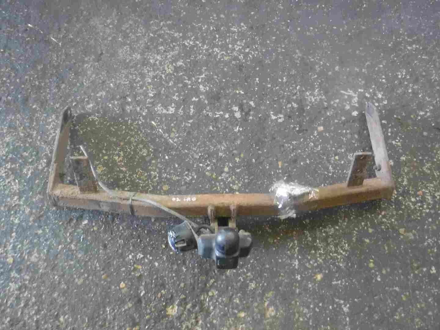 Renault Laguna 2001-2005 Rear Tow Bar Complete