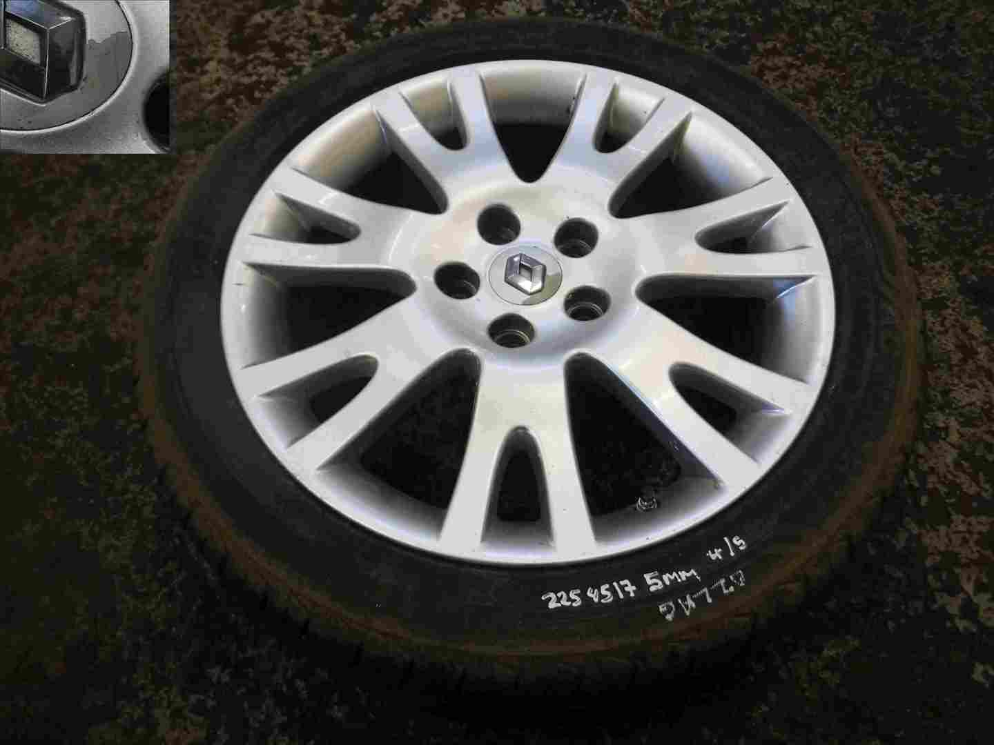 Renault Laguna 2001-2005 Silverstone Alloy Wheel + Tyre 225 45 17 5mm Tread