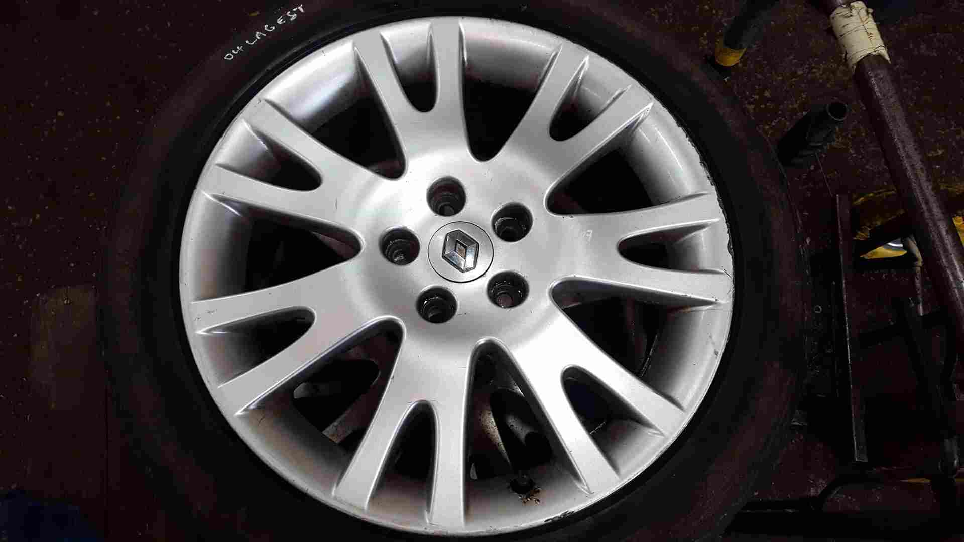 Renault Laguna 2001-2005 Silverstone Alloy Wheel 3/5