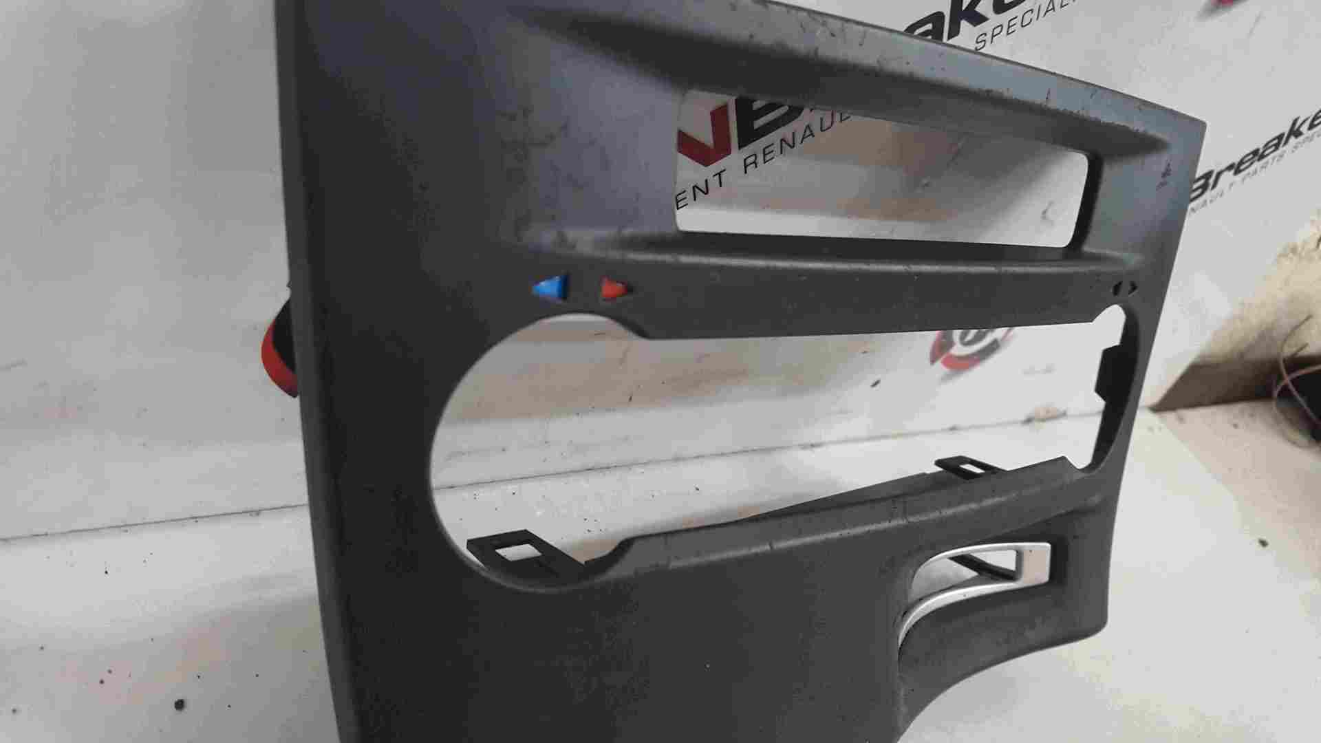 Thumb 2 Renault Laguna 2001-2006 Heater Surround Trim Plastic A1043454
