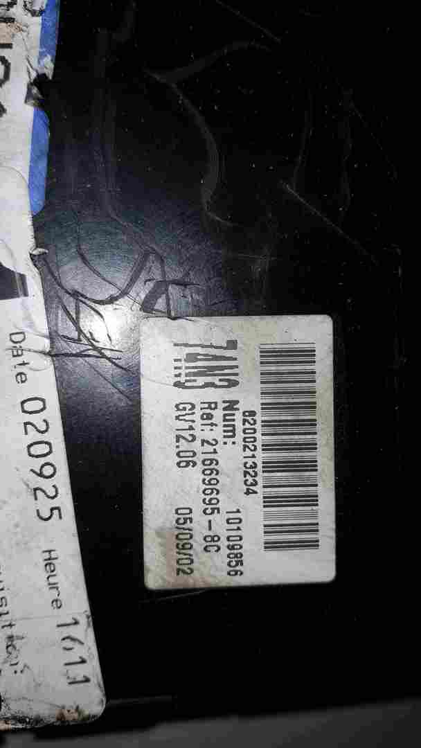 Thumb 2 Renault Laguna 2001-2007 Fuse Box UCH Unit 8200213234 8200228572
