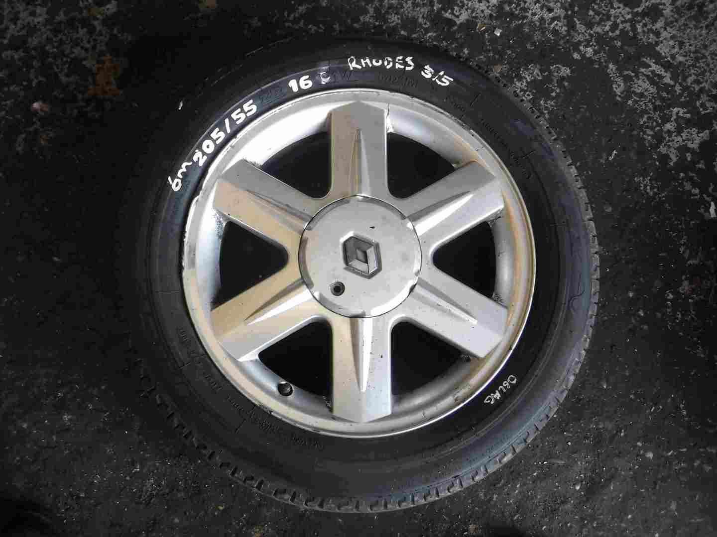 Renault Laguna 2001-2007 Rhodes Alloy Wheel + Tyre 205 55 16 6mm