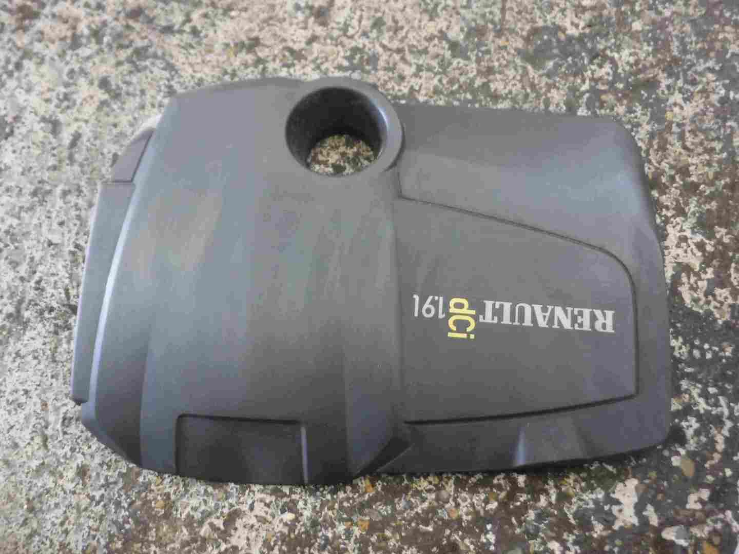 Renault Laguna 2005-2007 1.9 dCi Engine Cover Plastic 8200529706