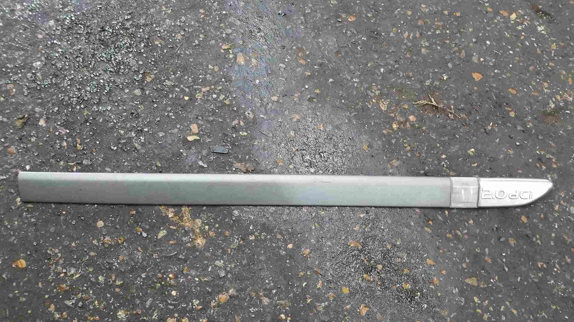 Renault Laguna 2005-2007 2.0 DCi Drivers OSF Front Door Moulding Trim 8200036021