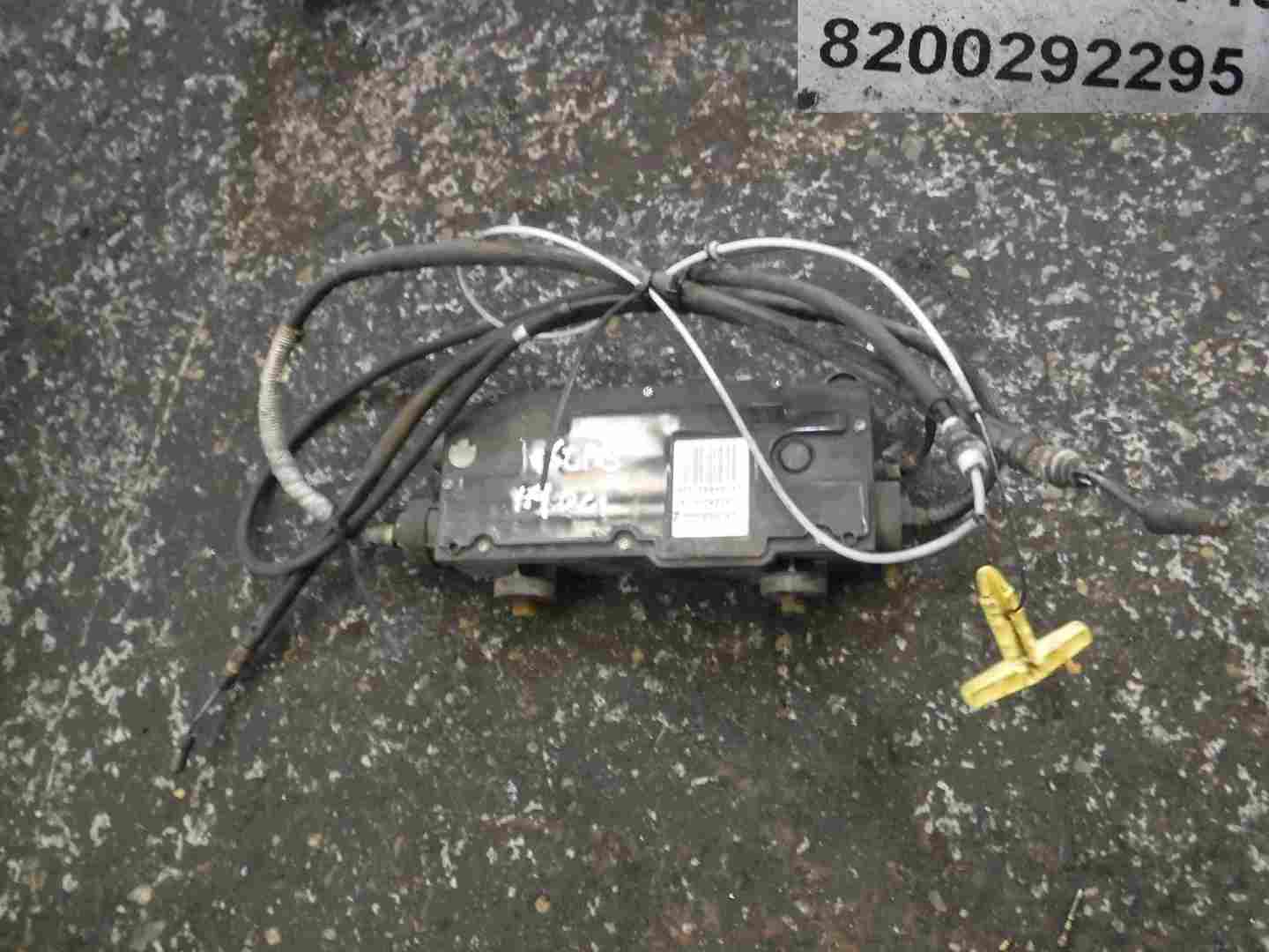 Renault Laguna 2005-2007 Electronic Handbrake Motor + Cables 8200292295