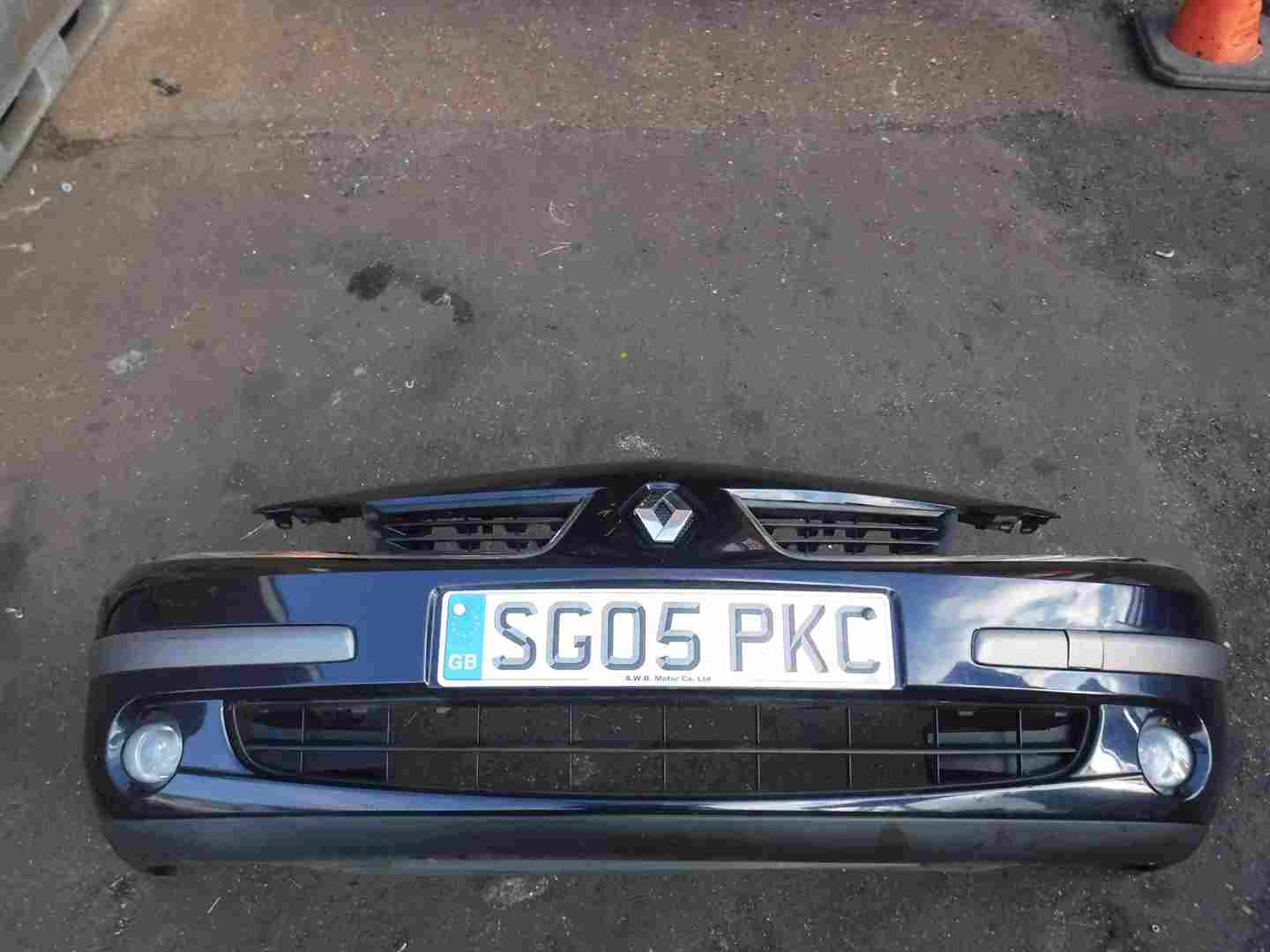 Renault Laguna 2005-2007 Front Bumper Blue NV472