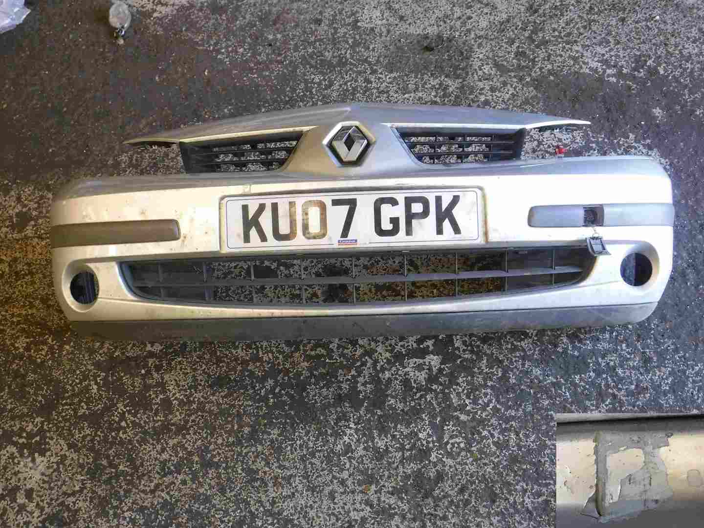 Renault Laguna 2005-2007 Front Bumper Silver TED69