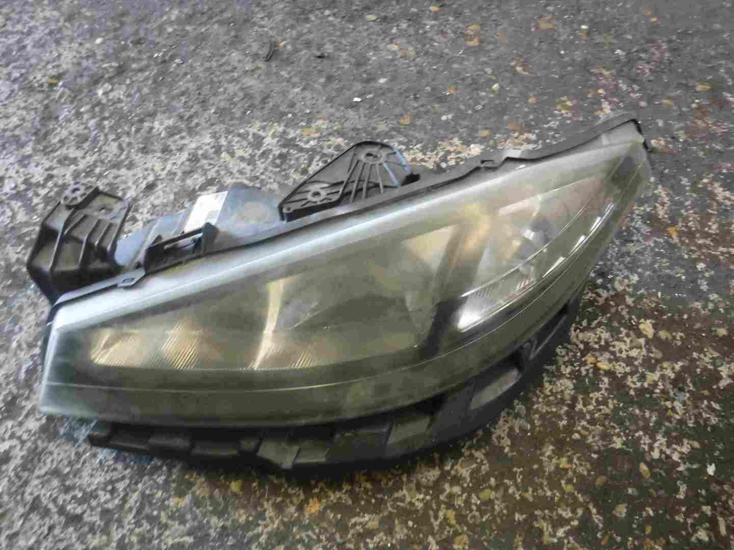 Renault Laguna 2005-2007 Passenger NSF Front Head Light Black