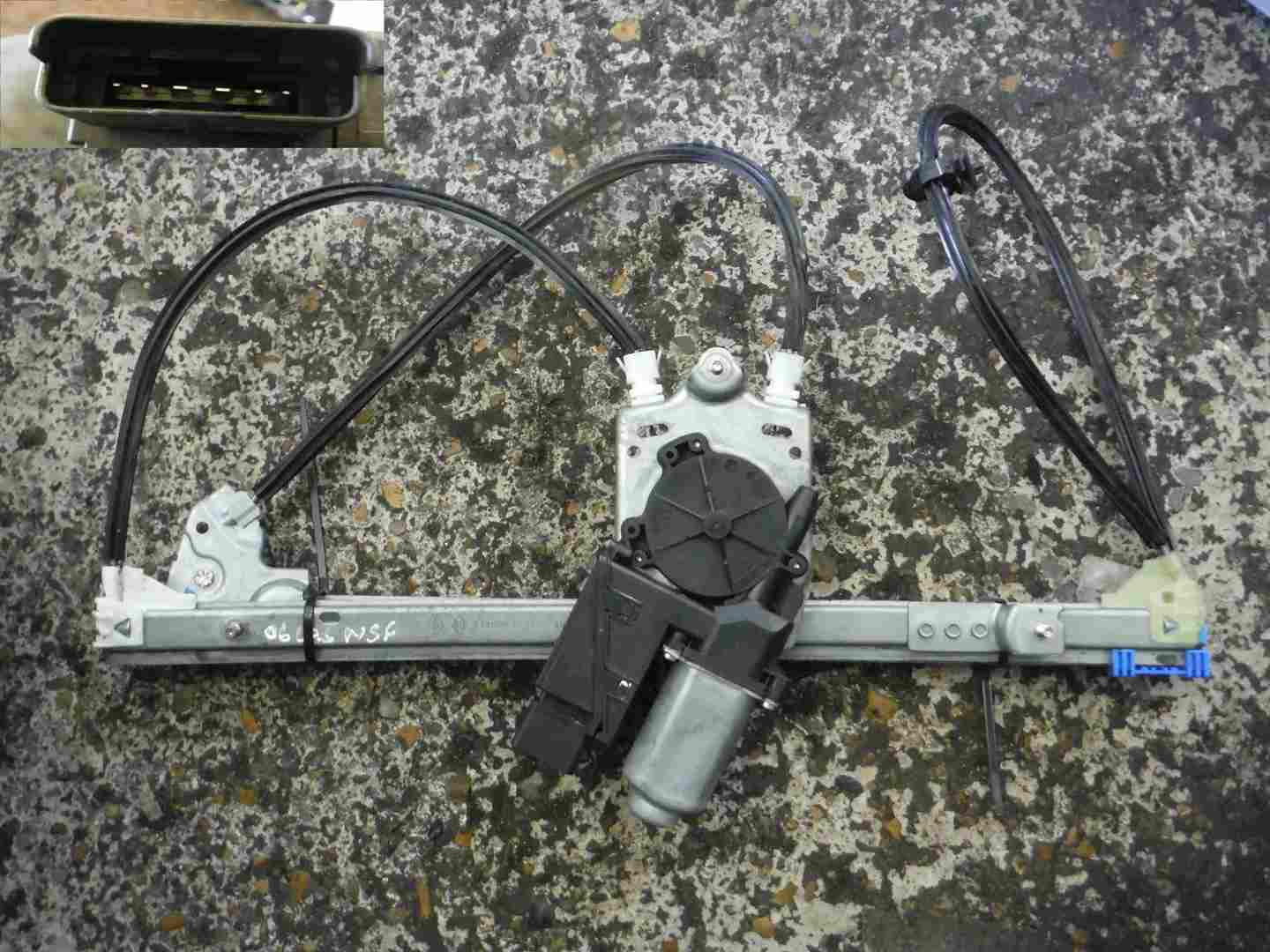 Renault Laguna 2005-2007 Passenger NSF Front Window Regulator 6pin .